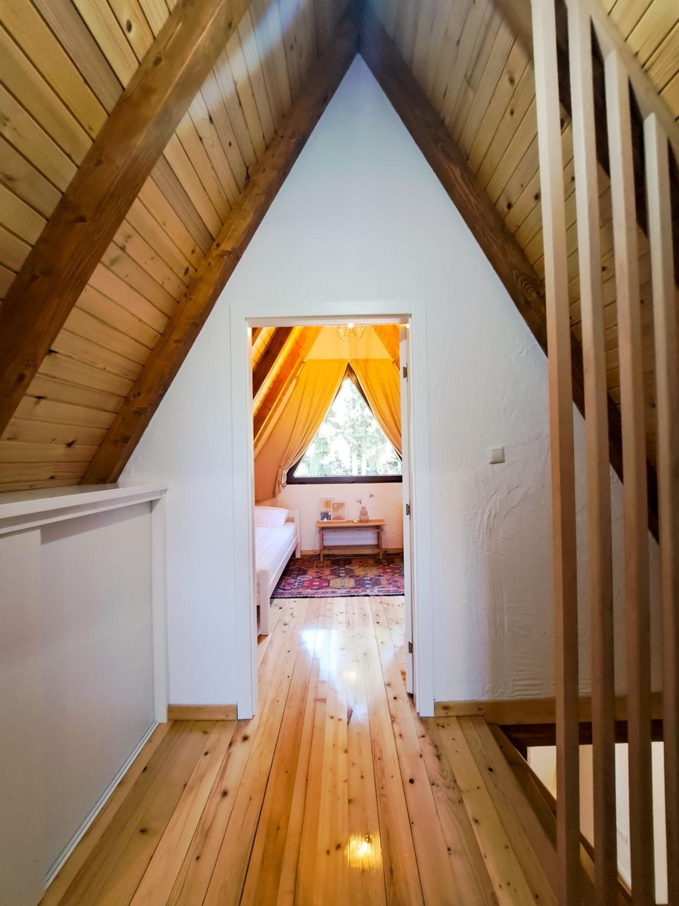 Forest House Bukva