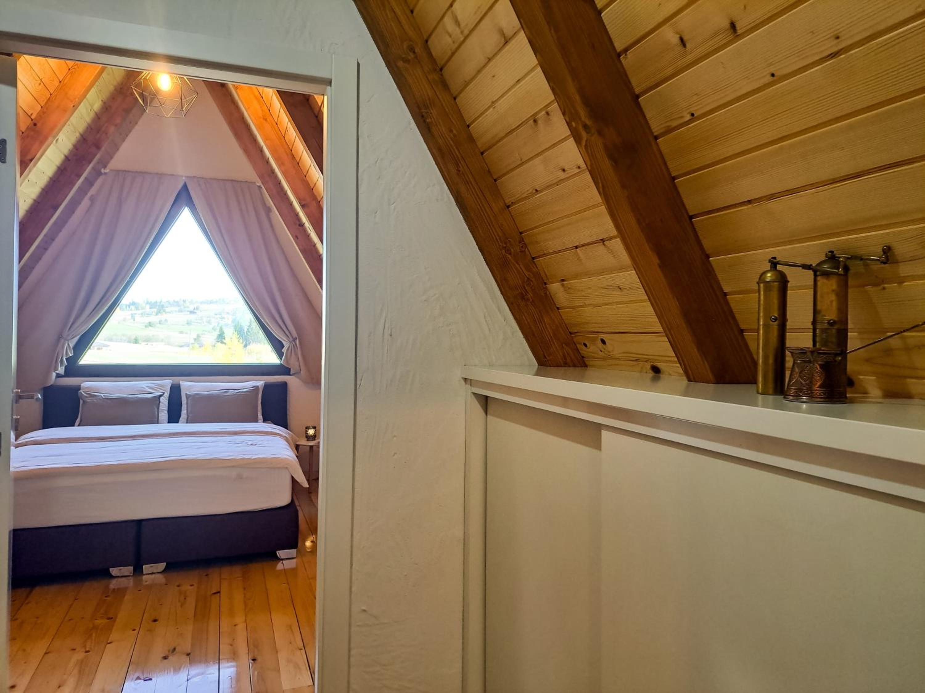 Forest House Bukva