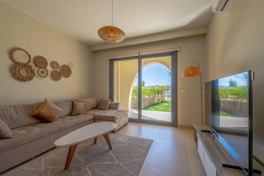 Comfy 2BR in Shedwan El Gouna Garden BBQ, Pool, Lagoon view 5
