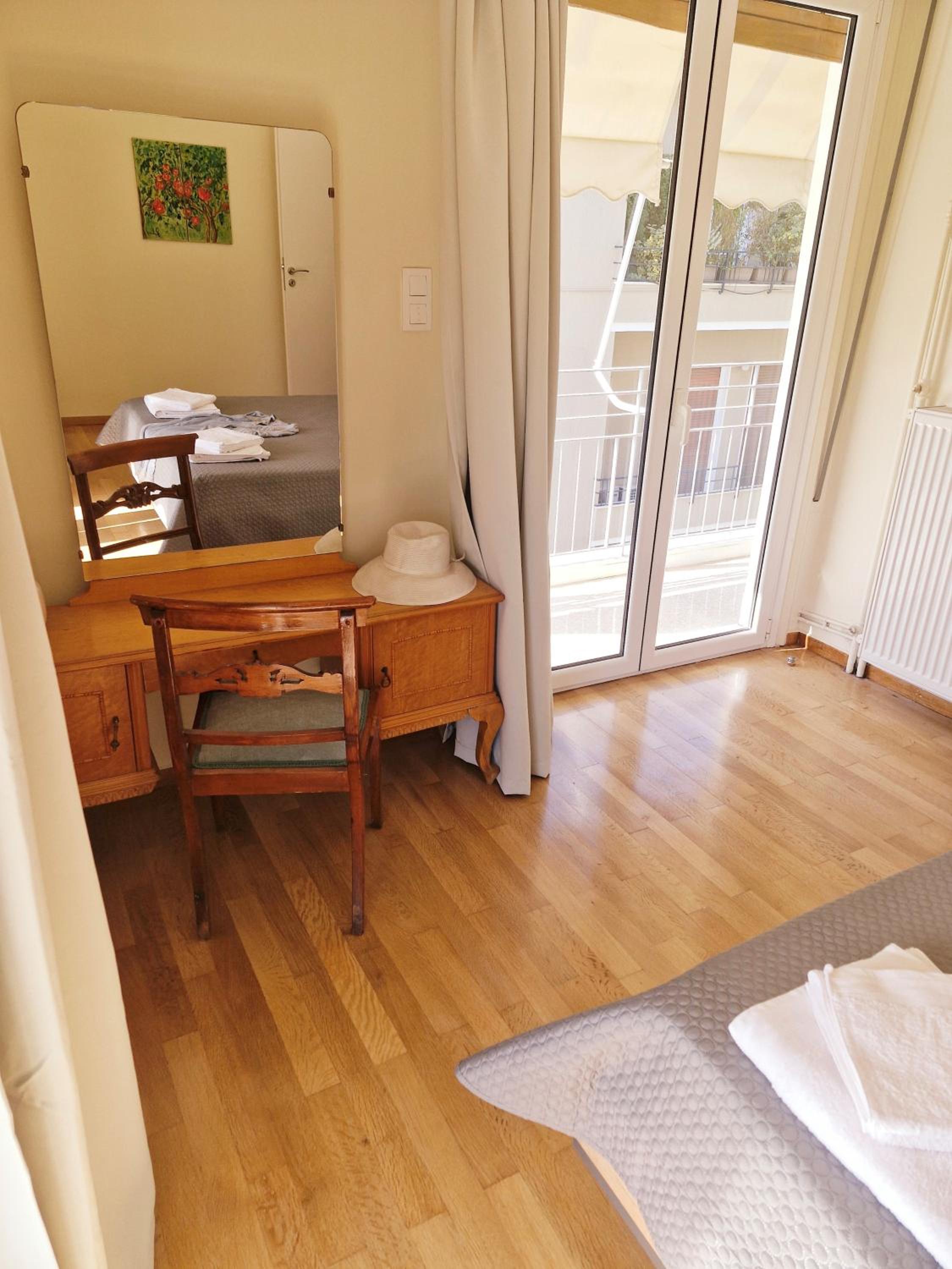 Athens View Vintage Residence