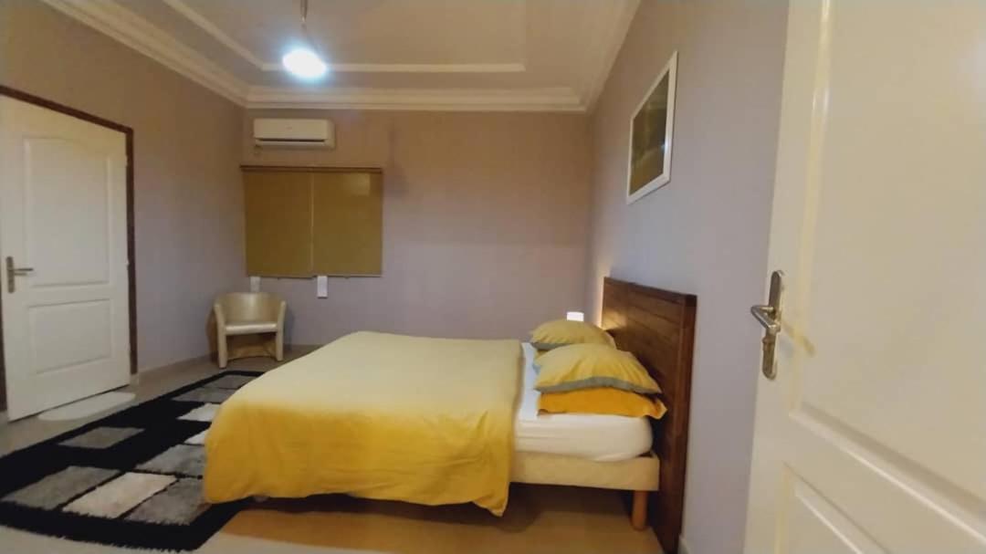 Belle maison familiale spacieuse à Dakar Sénégal HOME TERANGA view 3