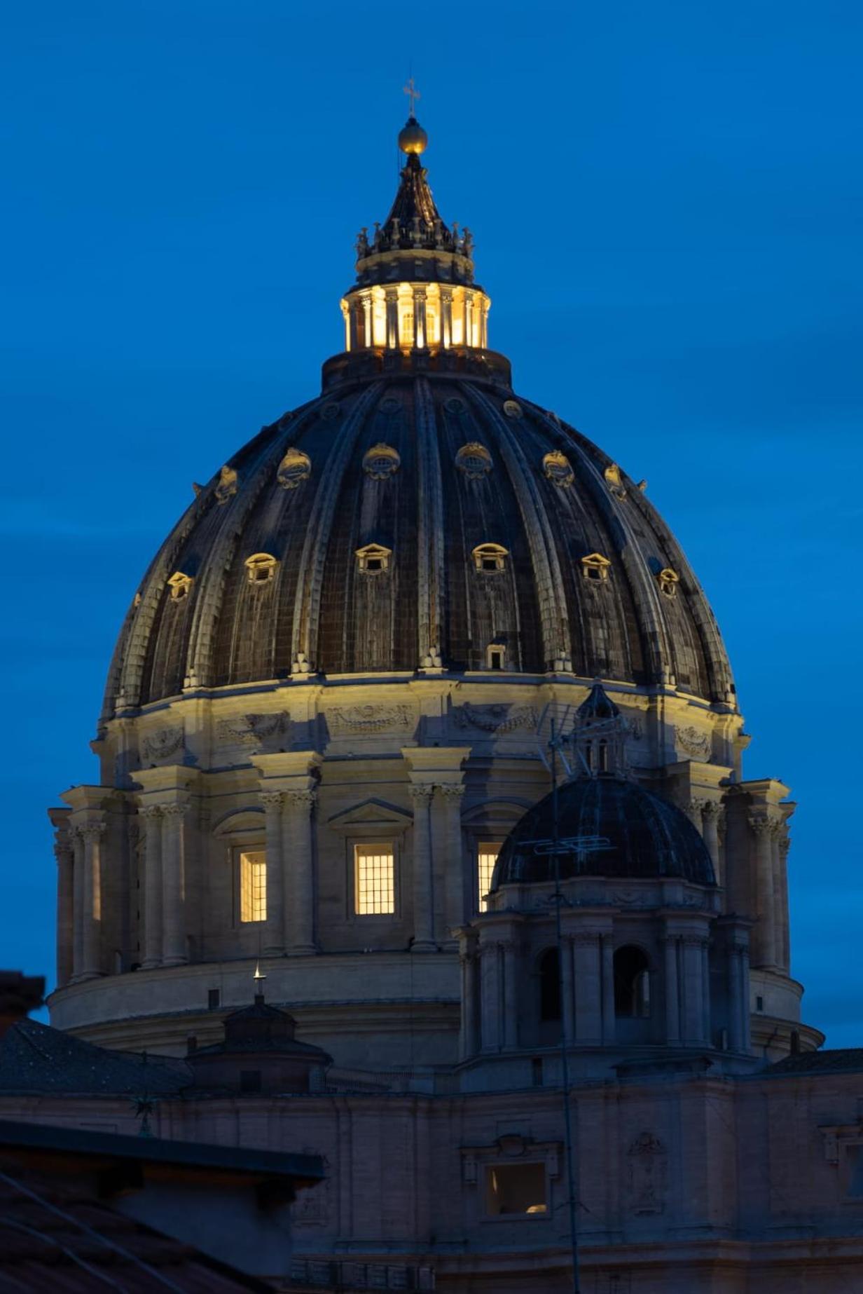 Central Rome 2BR Walk to Vatican & Piazza Navona