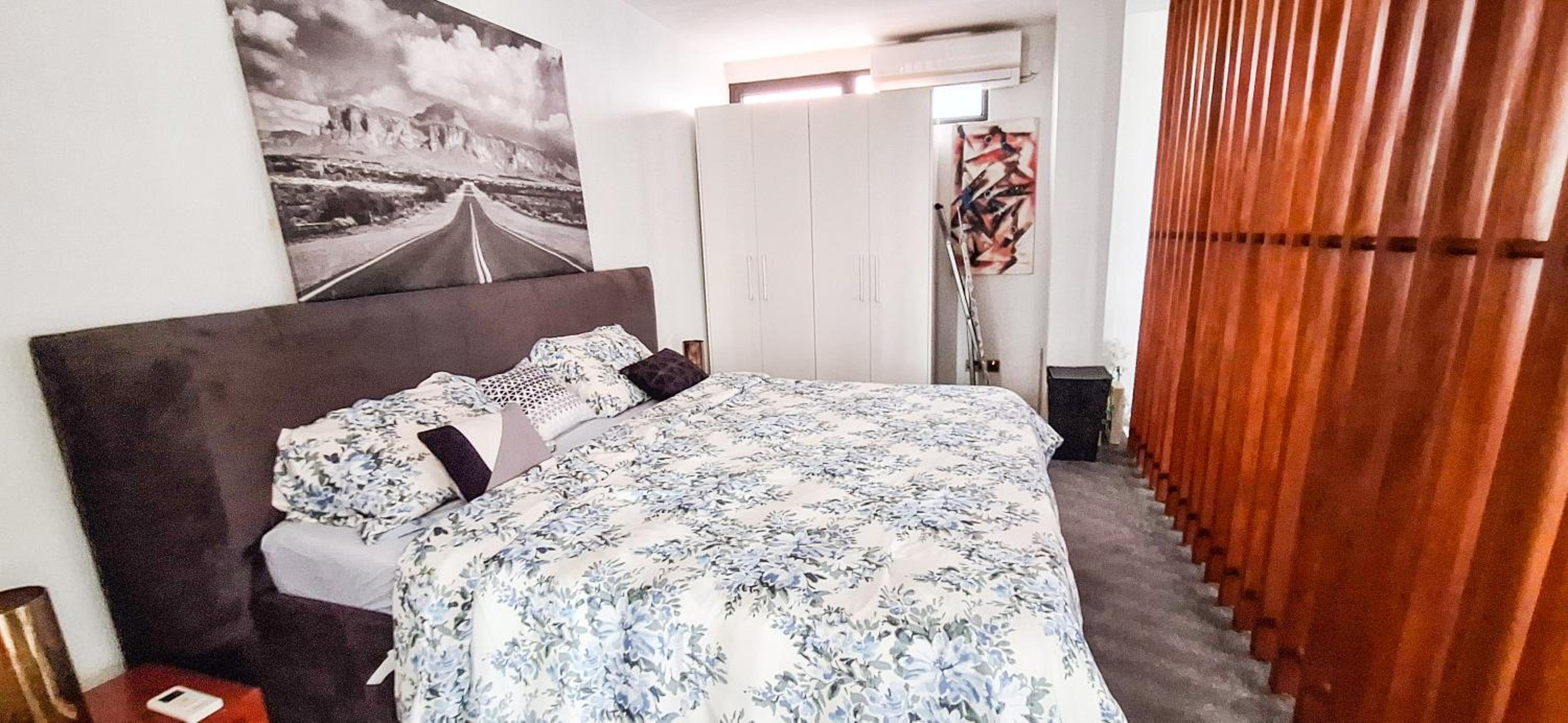 Beaufort Cozy Luxury Hideout with Restaurant, FREE Swimming pools & Gym, 10 mins from Airport, 24-7 Security Guards, Backup Power, Close to Tourist Attract view 5