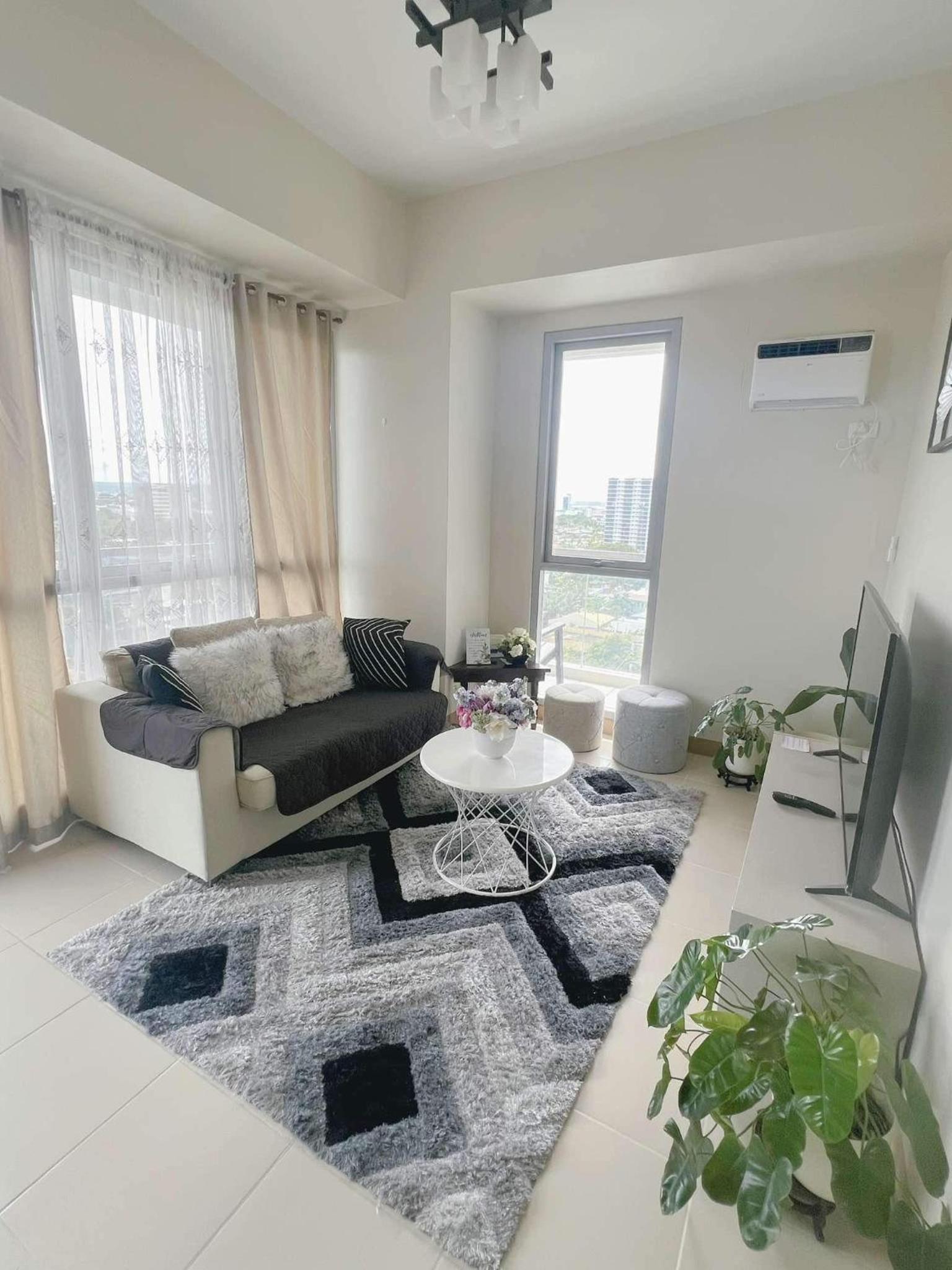 S & E Condo with Panoramic View view 3