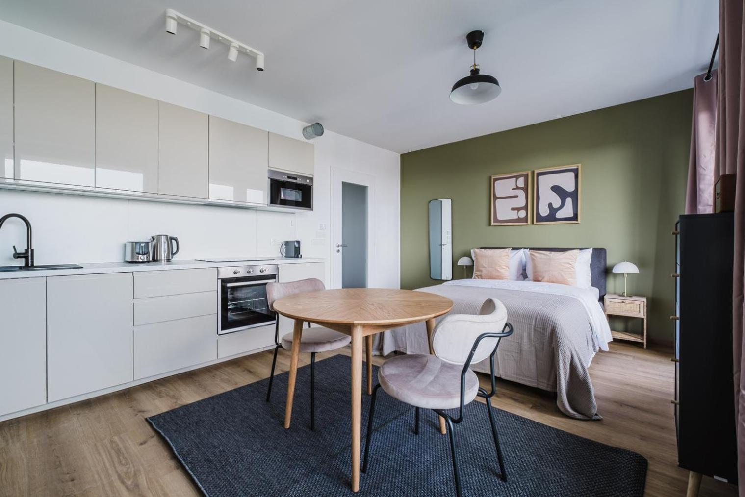 Blueground Žižkov New build student apt PRG-40
