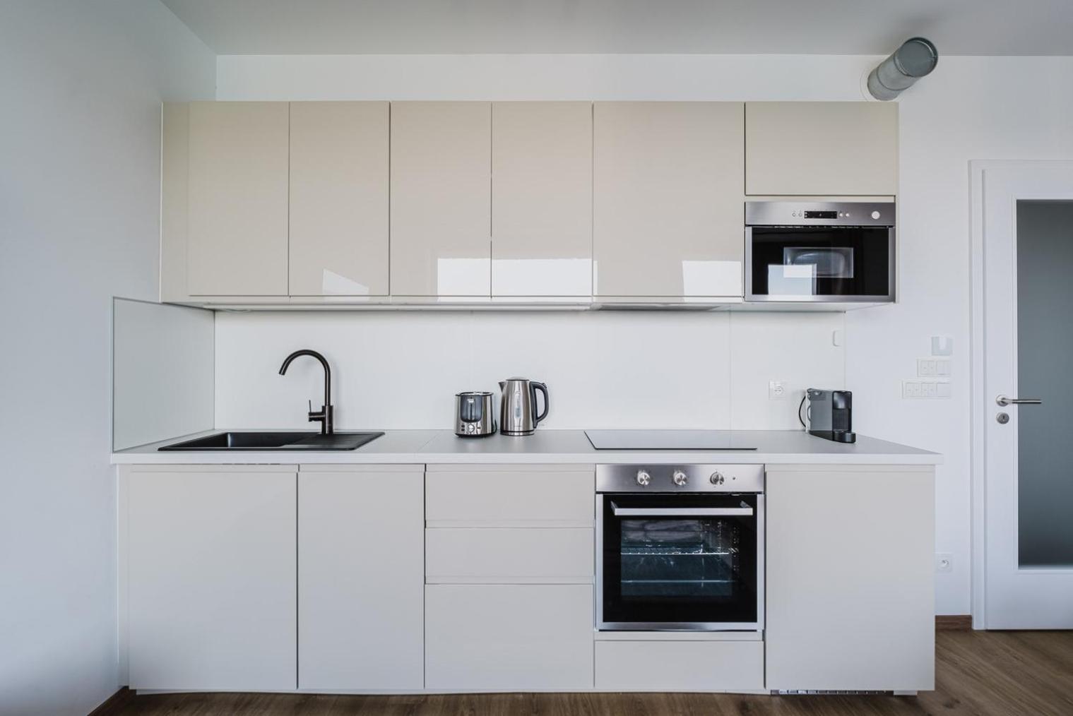 Blueground Žižkov New build student apt PRG-40