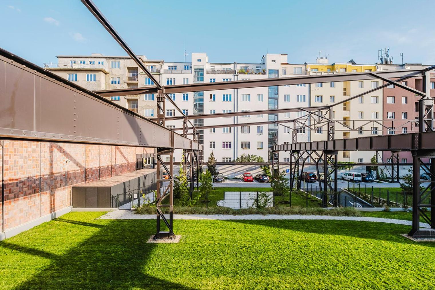 Blueground Prague 7 furnished close to offices PRG-22