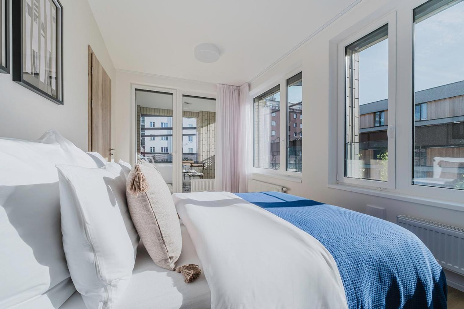 Blueground Prague 7 furnished close to offices PRG-22