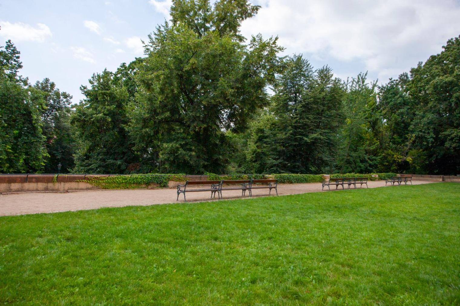 Blueground Vršovice private terrace equipped PRG-8