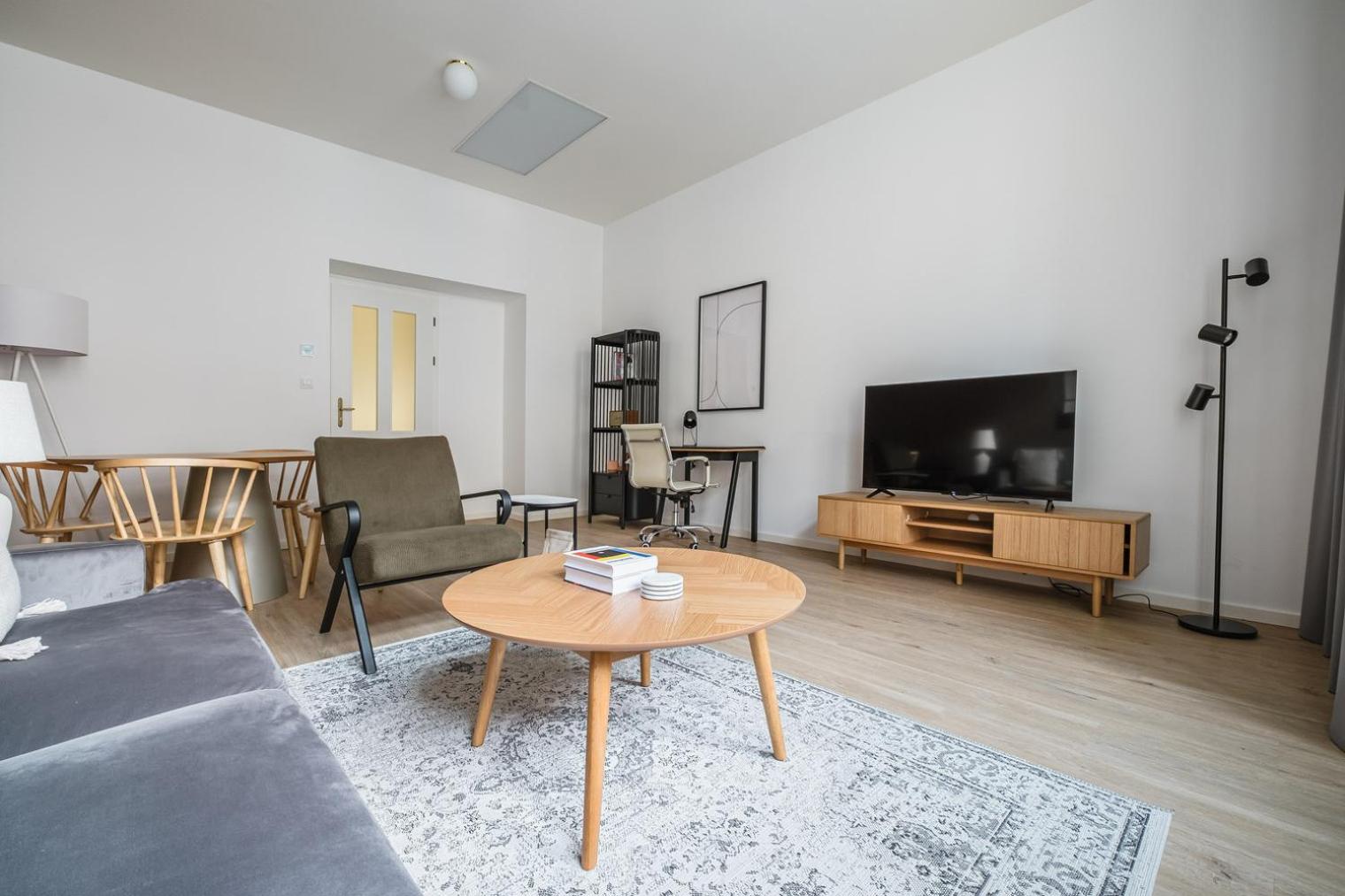 Blueground Vinohrady balcony luxury area PRG-32