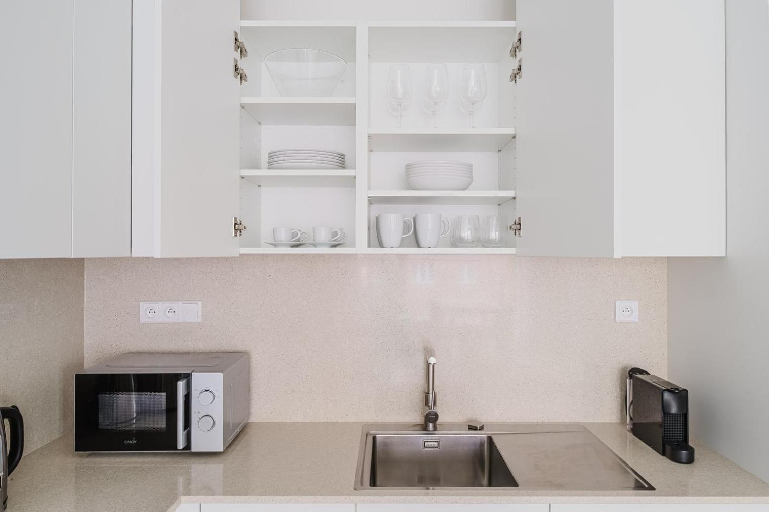 Blueground Prague 7 furnished close to offices PRG-29