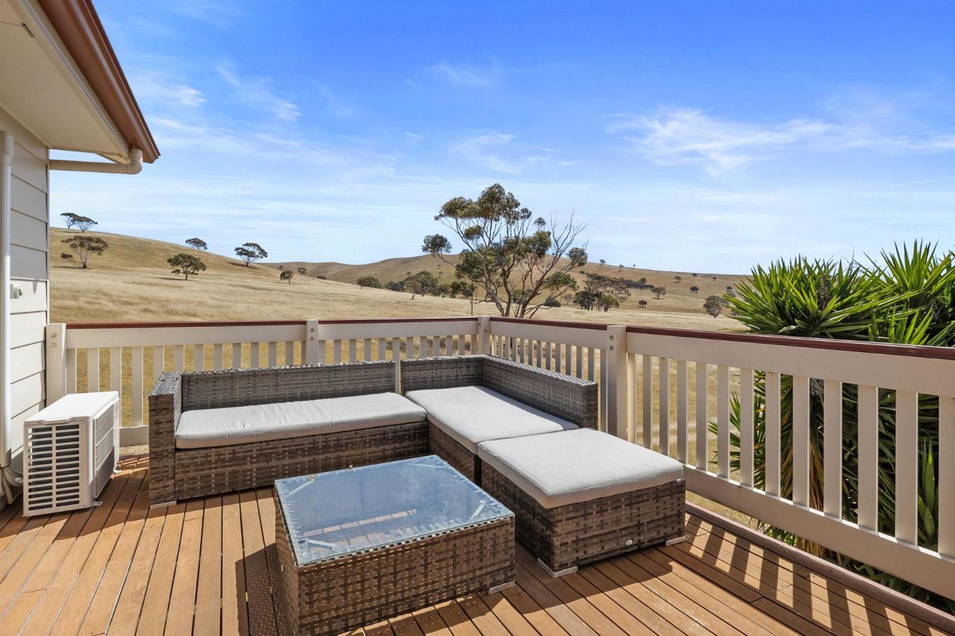 Valley Views - 11 Woodgate Road