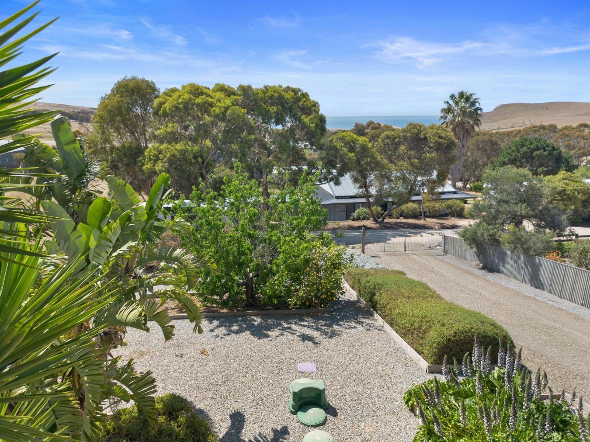 Valley Views - 11 Woodgate Road