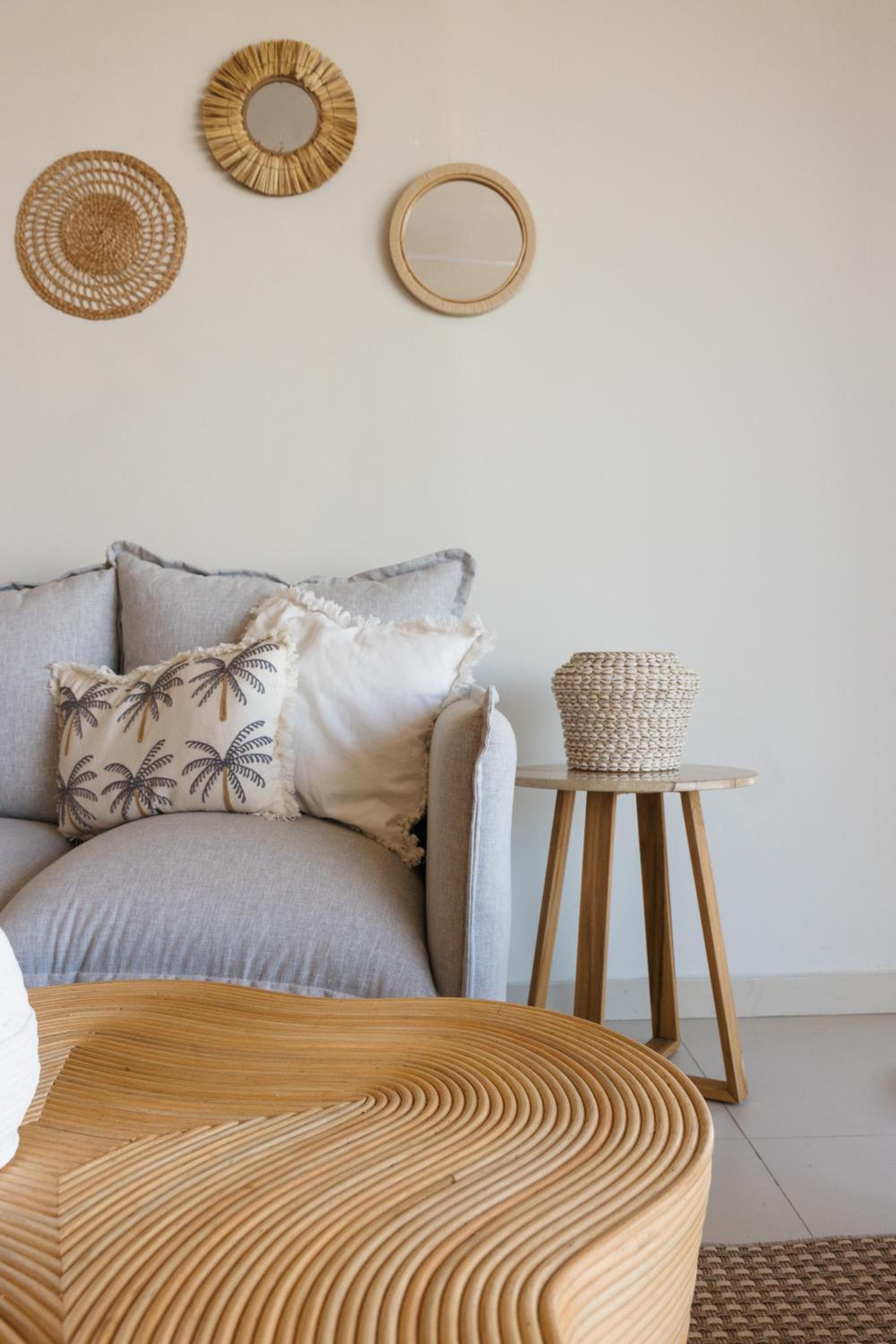 Beachfront Luxury Apartment- Poste La Fayette