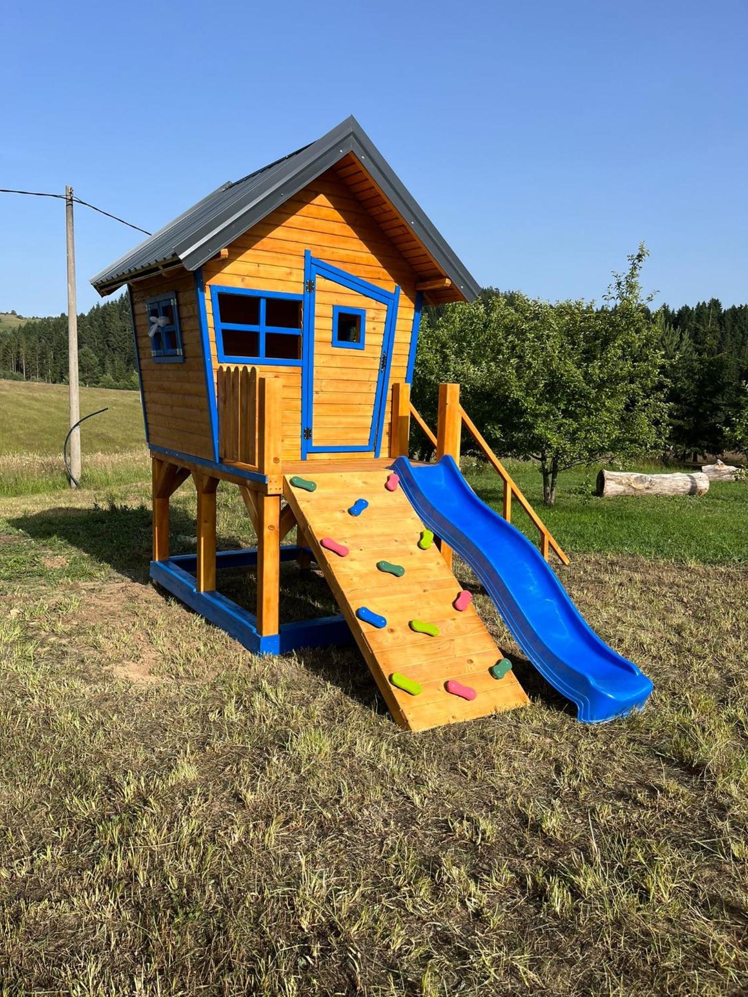 Forest House Bukva