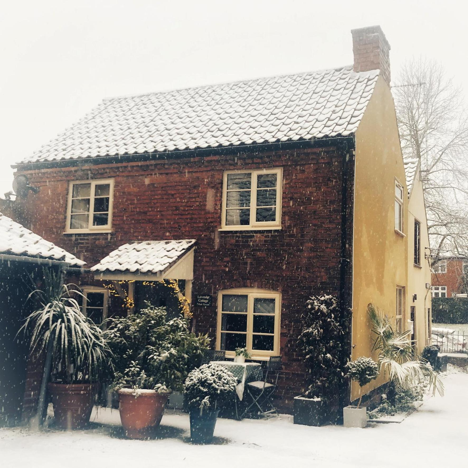 Southwell Holiday Cottage - Luxurious Quiet Cottage Sleeps 4 Off Road Parking view 5