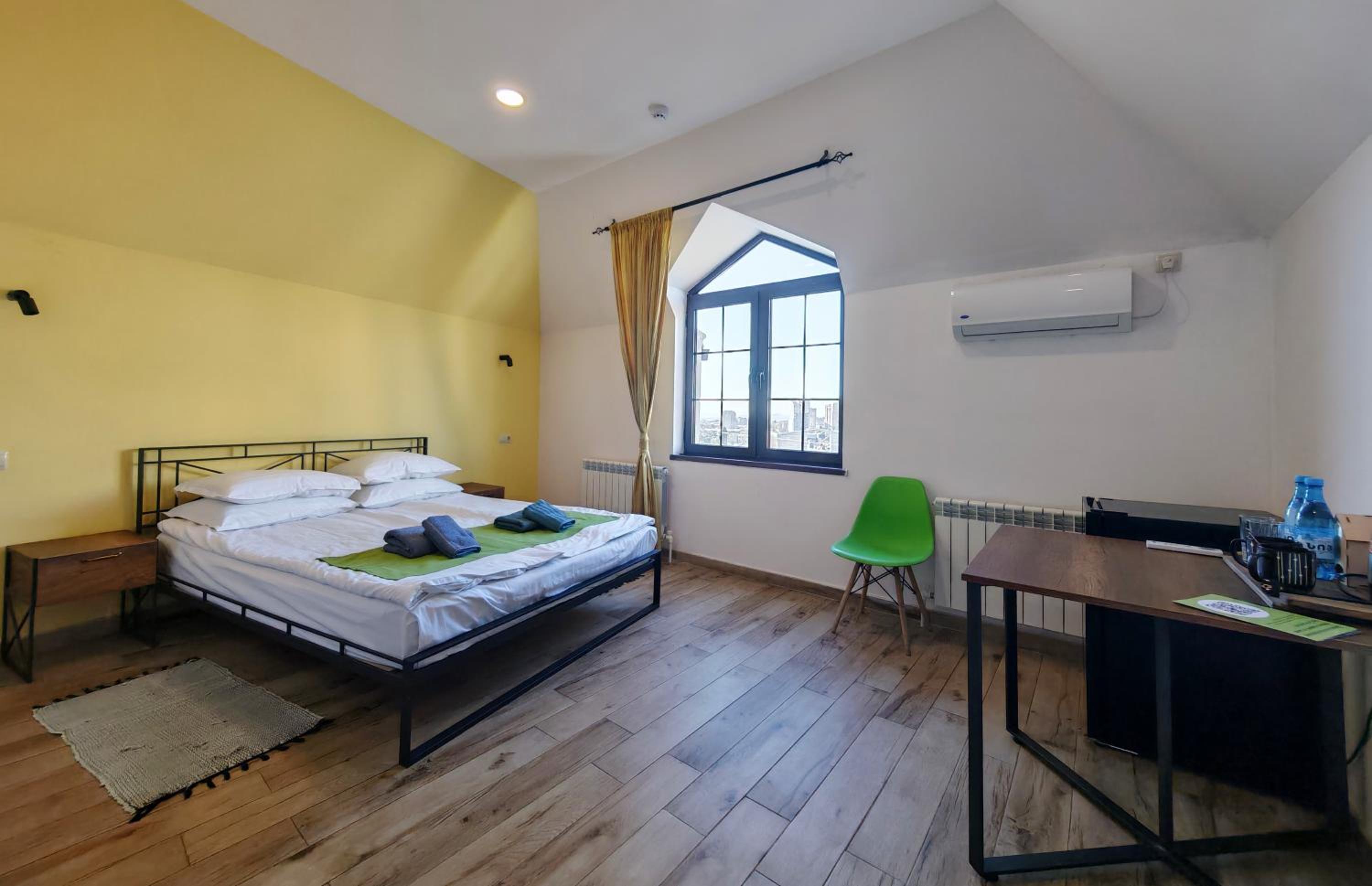 Blur Inn Gallery