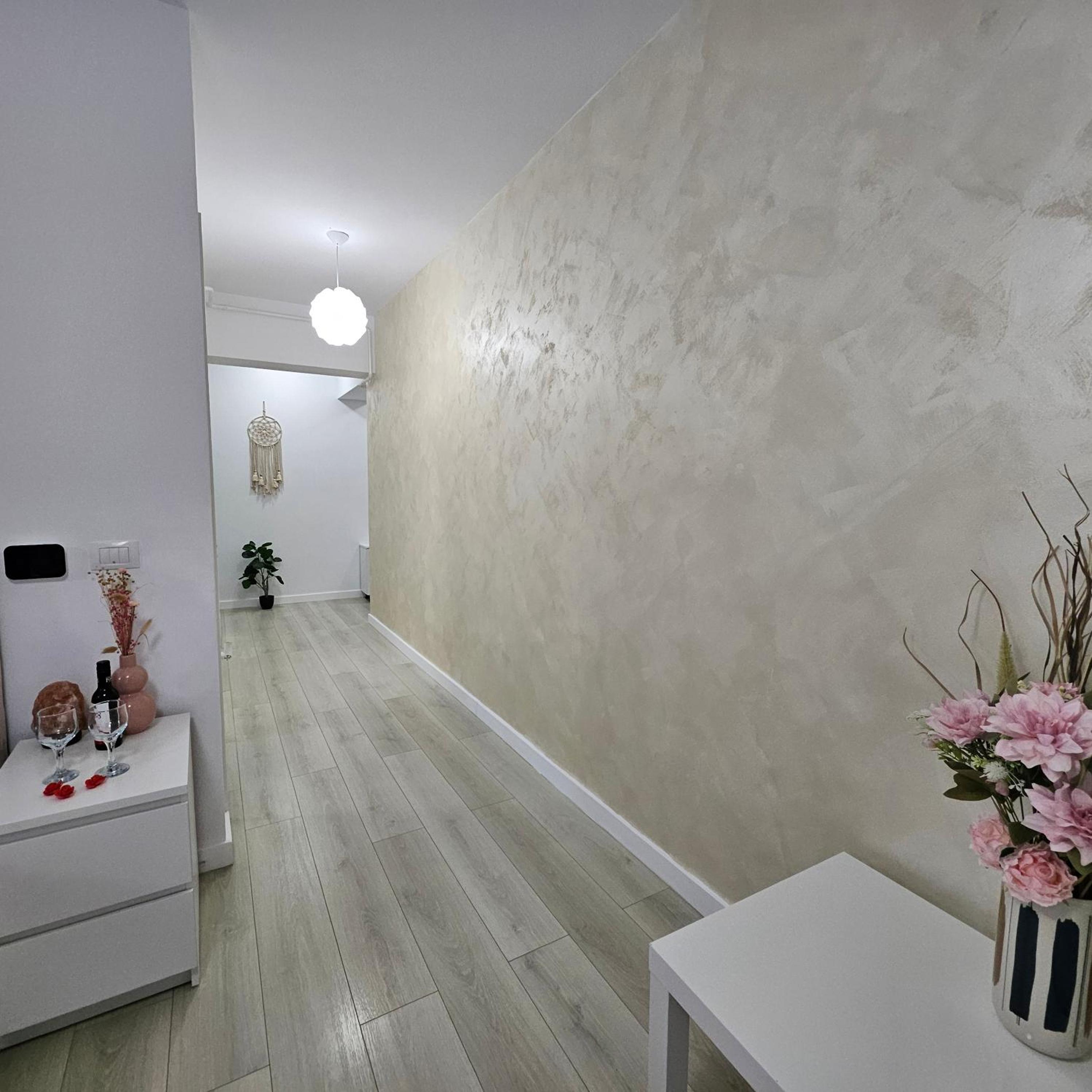 CENTRAL Apartment 84- free parking- spital Recuperare view 3