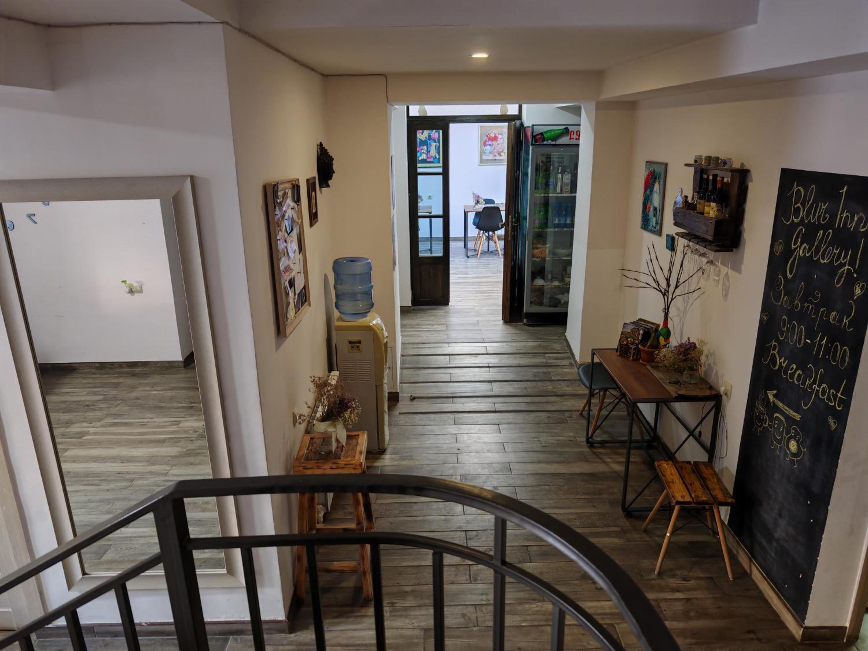 Blur Inn Gallery
