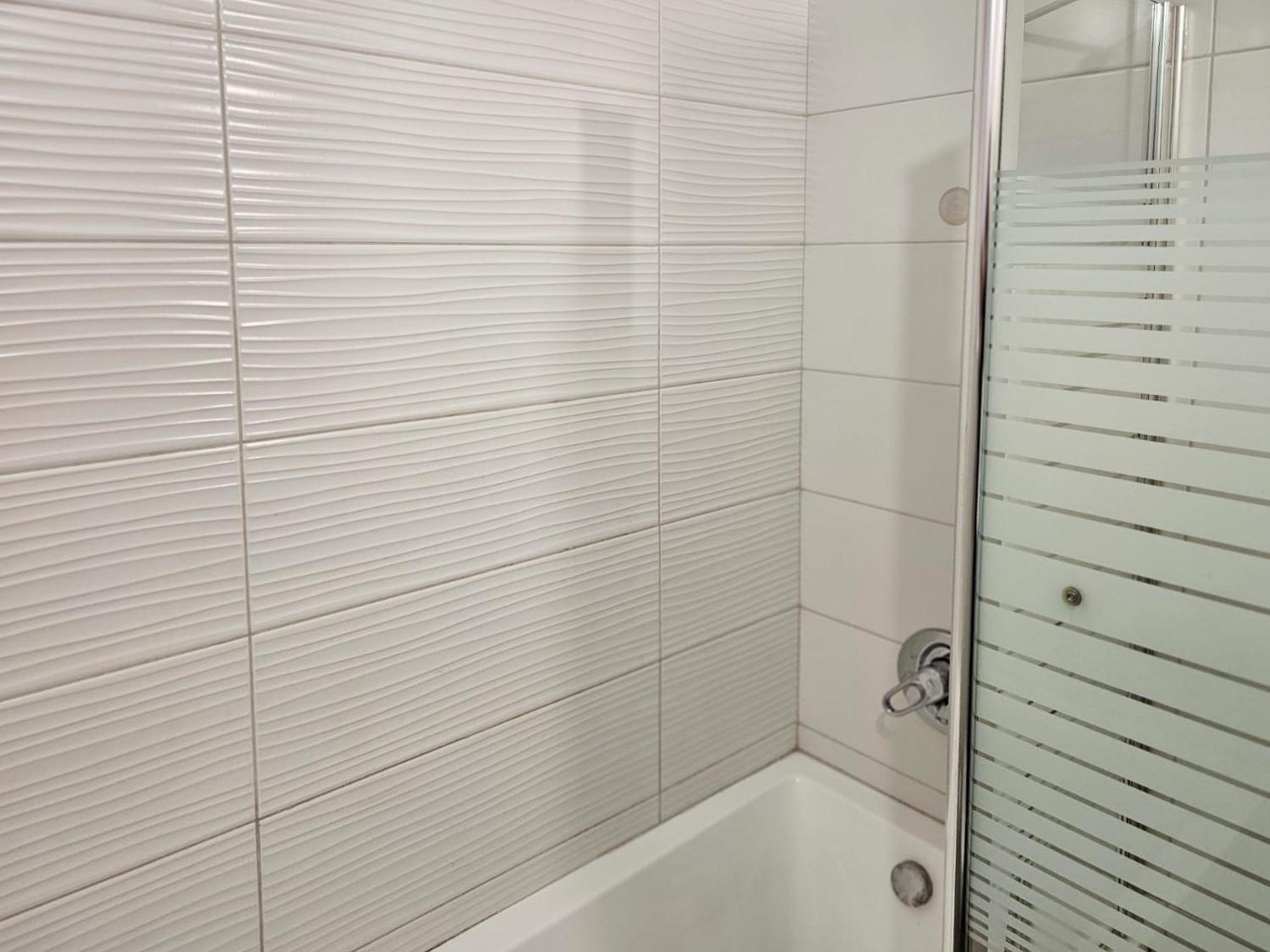 Refined 3BR Duplex in City Center by FeelHome view 3
