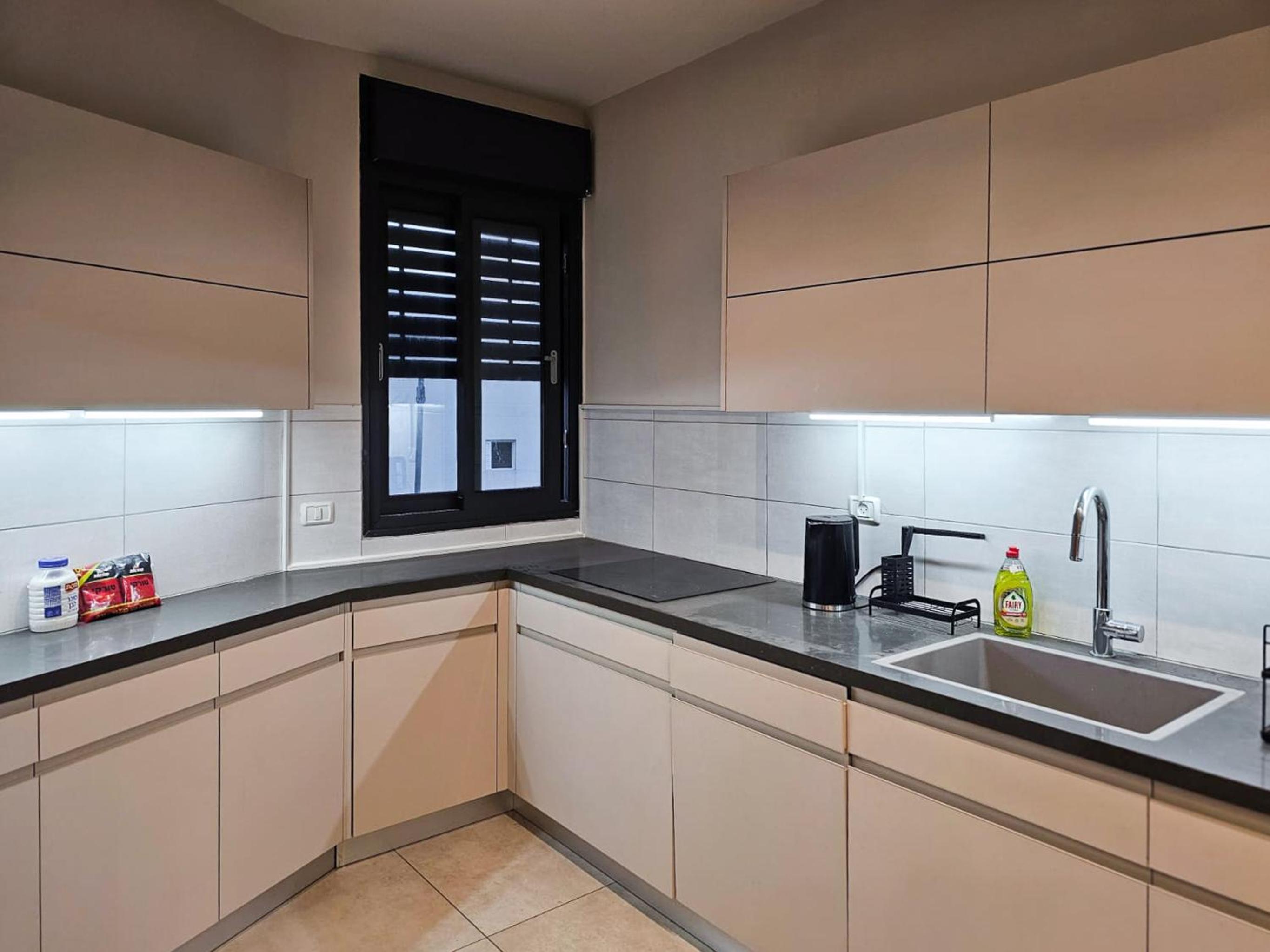 Refined 3BR Duplex in City Center by FeelHome view 5