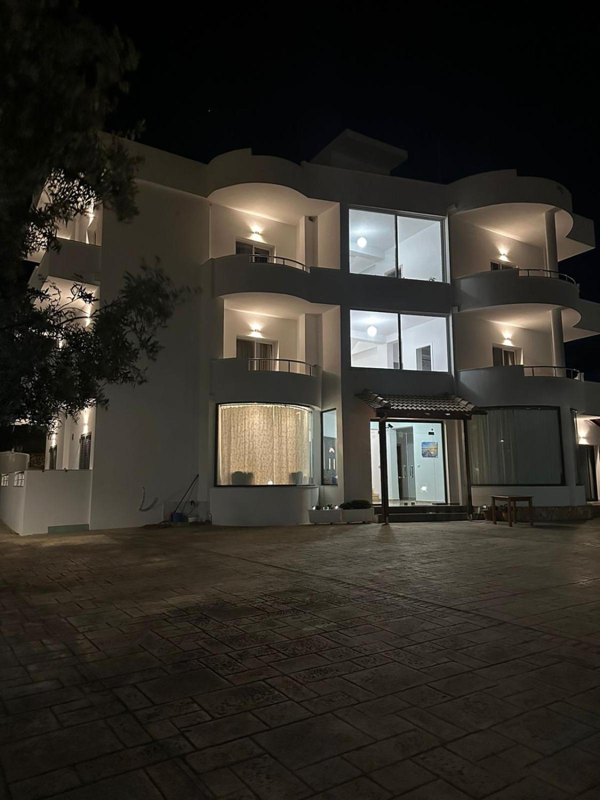 Seli's Vila Ksamil