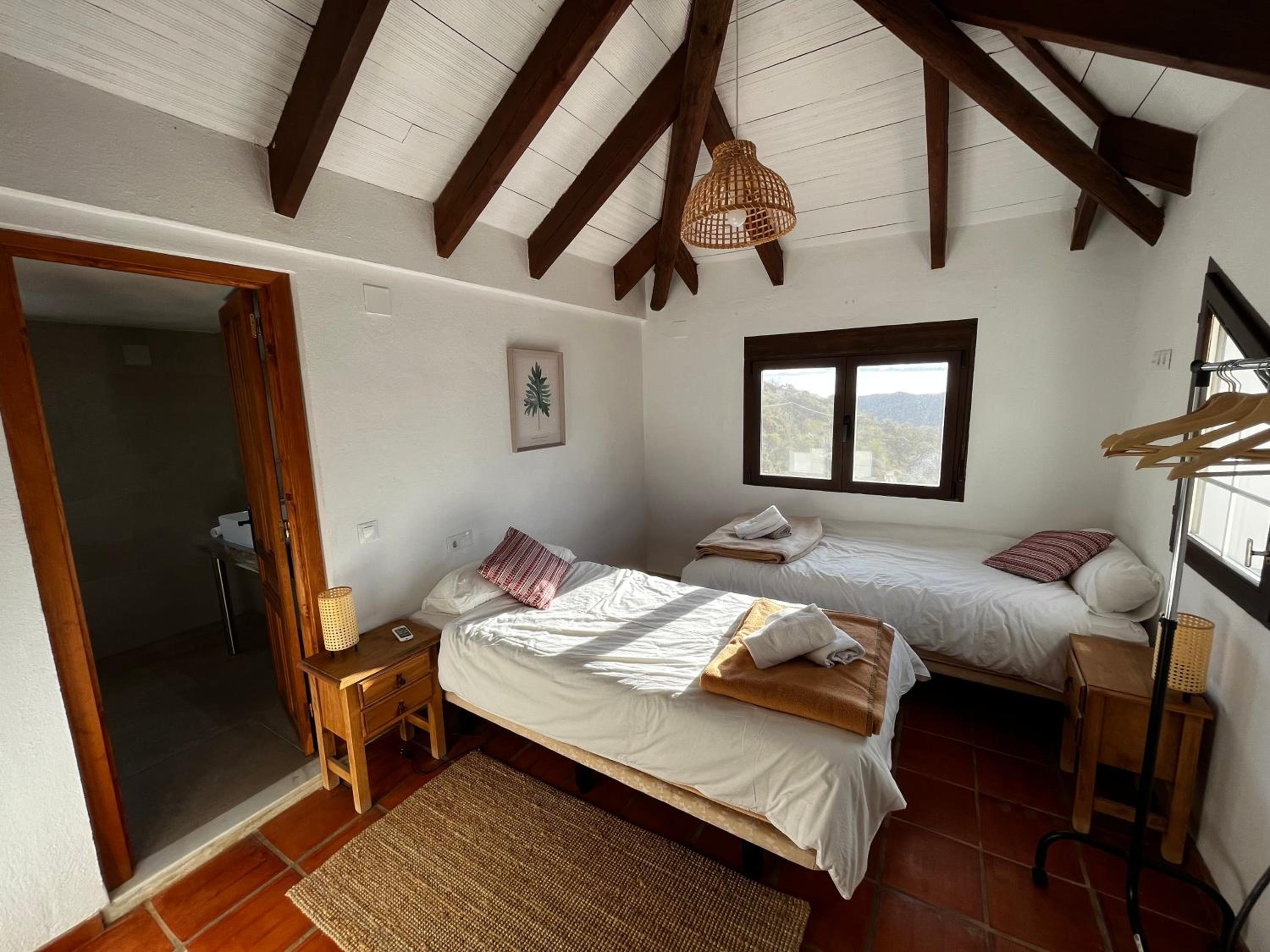 Luxury Wellness Villa with Pool Yoga Studio & Hammam for 14p & 40 min to Malaga city