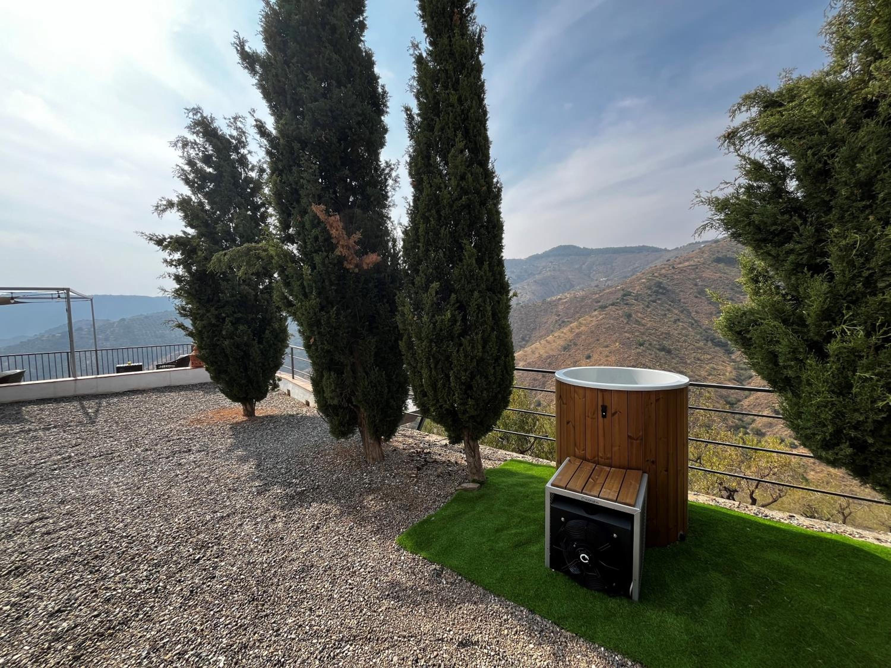 Luxury Wellness Villa with Pool Yoga Studio & Hammam for 14p & 40 min to Malaga city