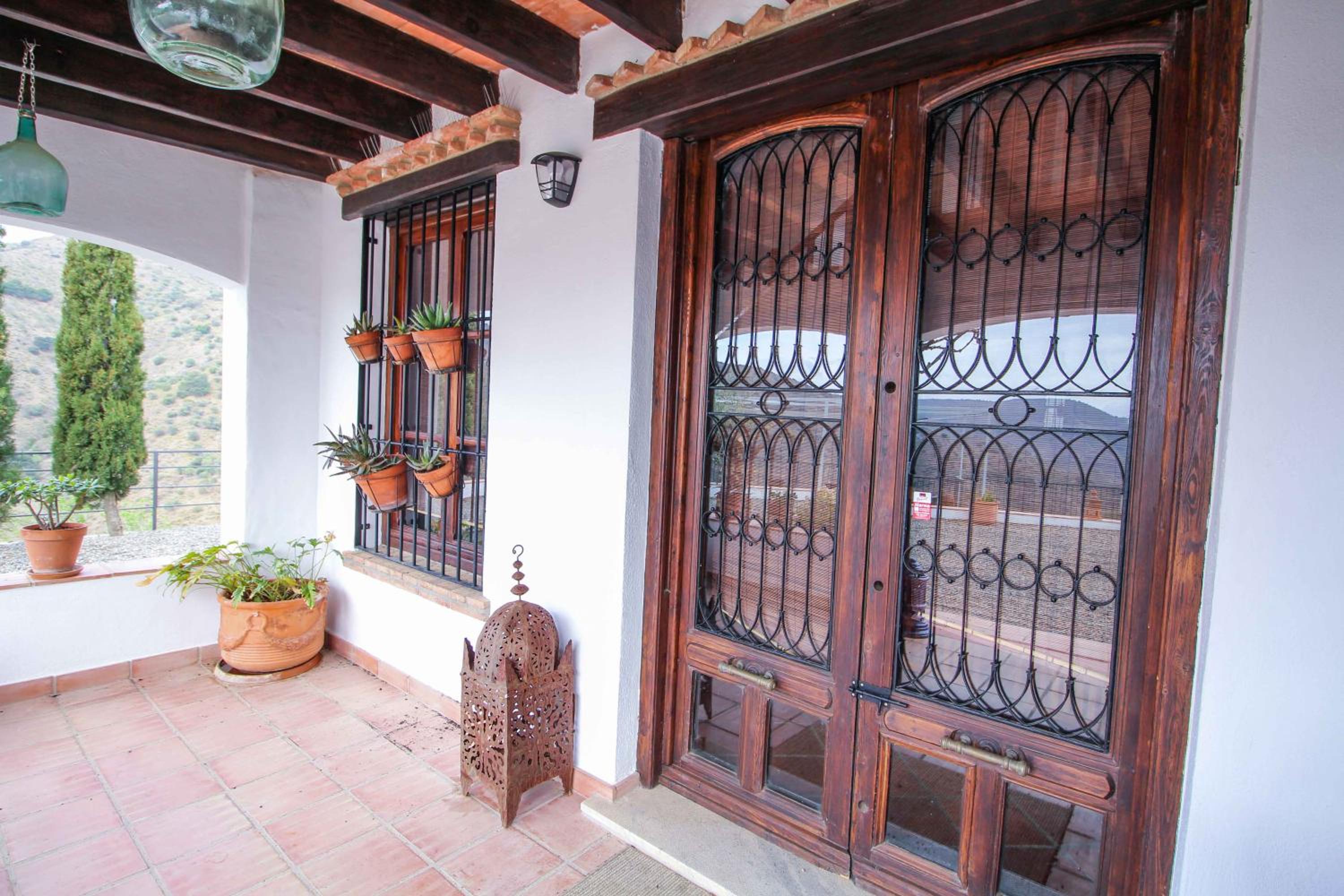 Luxury Wellness Villa with Pool Yoga Studio & Hammam for 14p & 40 min to Malaga city