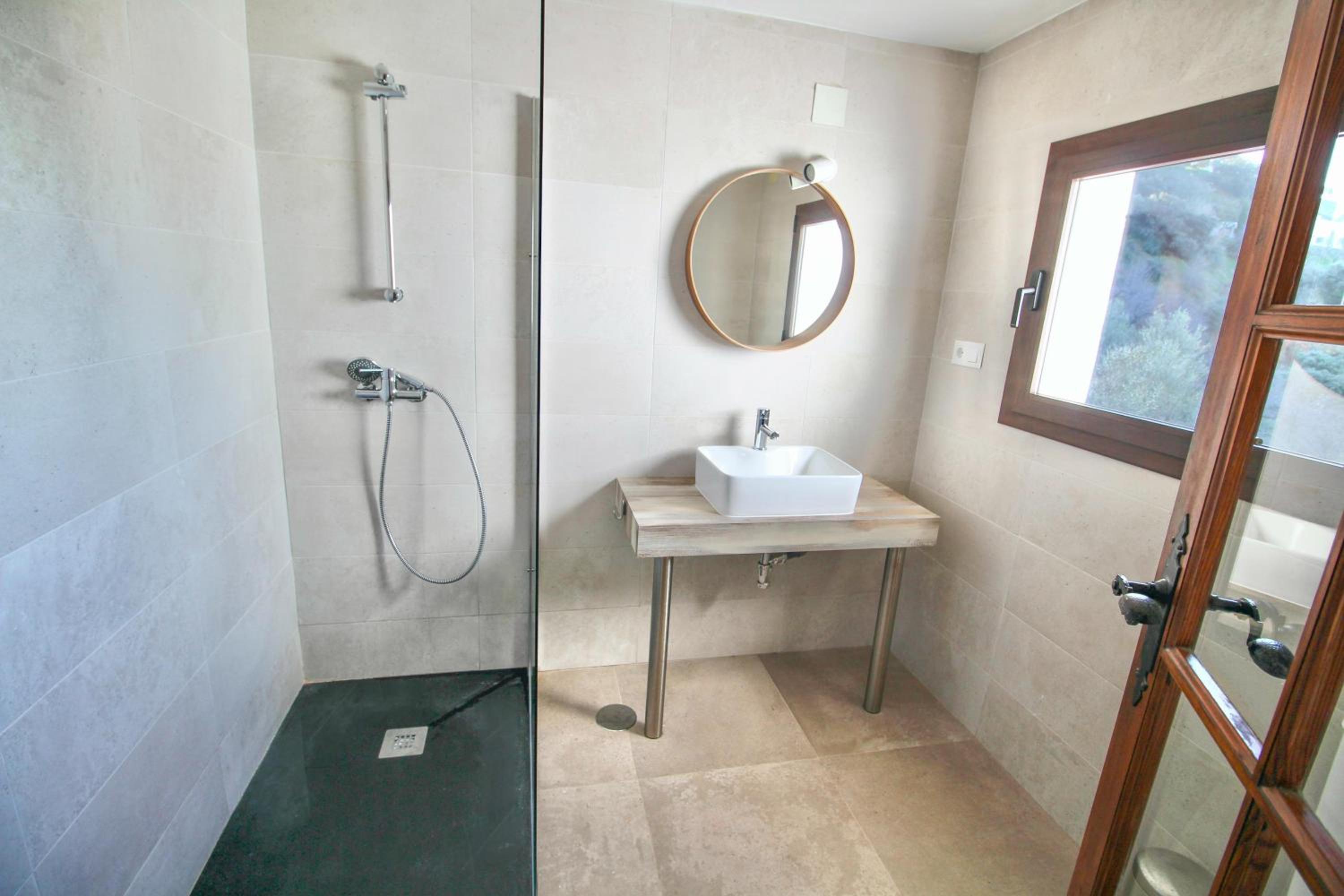 Luxury Wellness Villa with Pool Yoga Studio & Hammam for 14p & 40 min to Malaga city