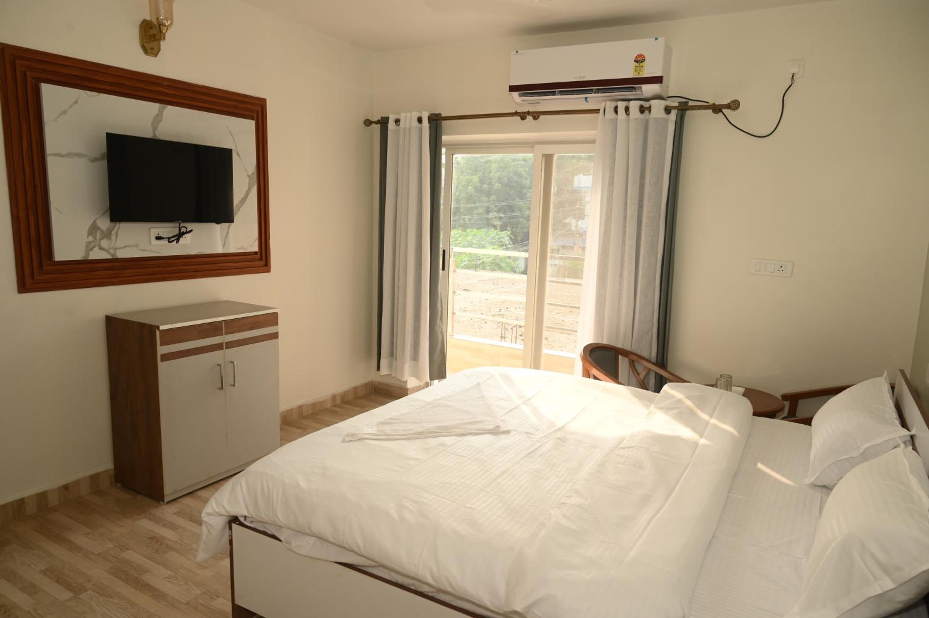 shangrila stay