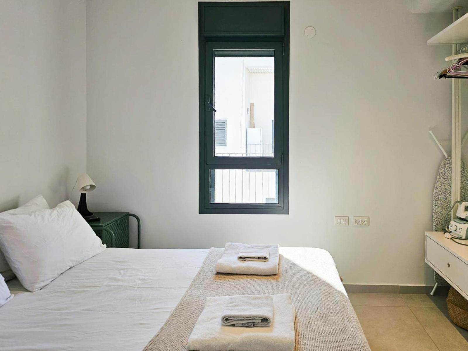 New Designer 3BR with XXL Terrace by FeelHome