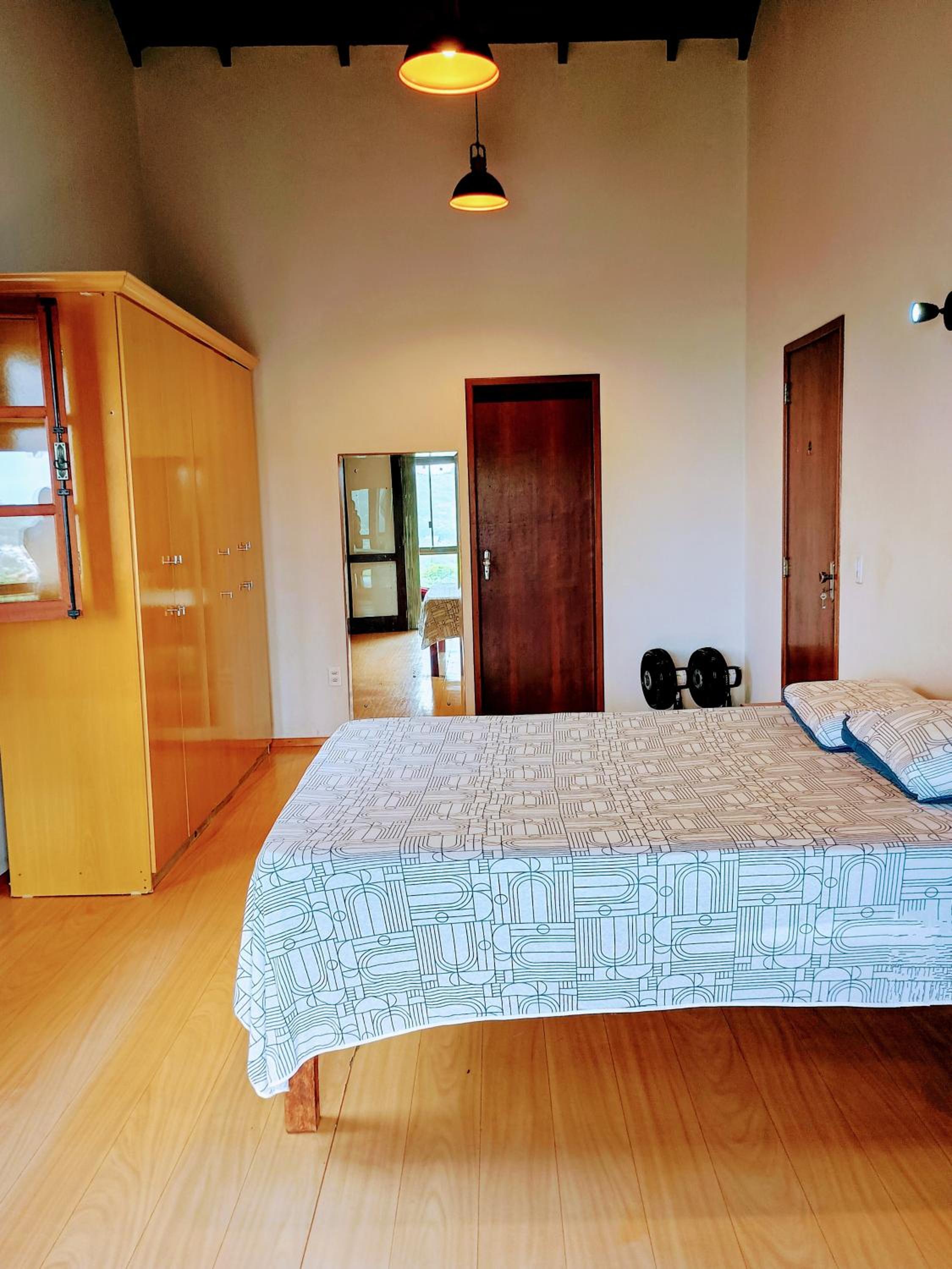 Casa 3 quartos com pôr do sol, vista 2 praias e natureza a 5min da praia da Lagoinha, Ponta das Canas