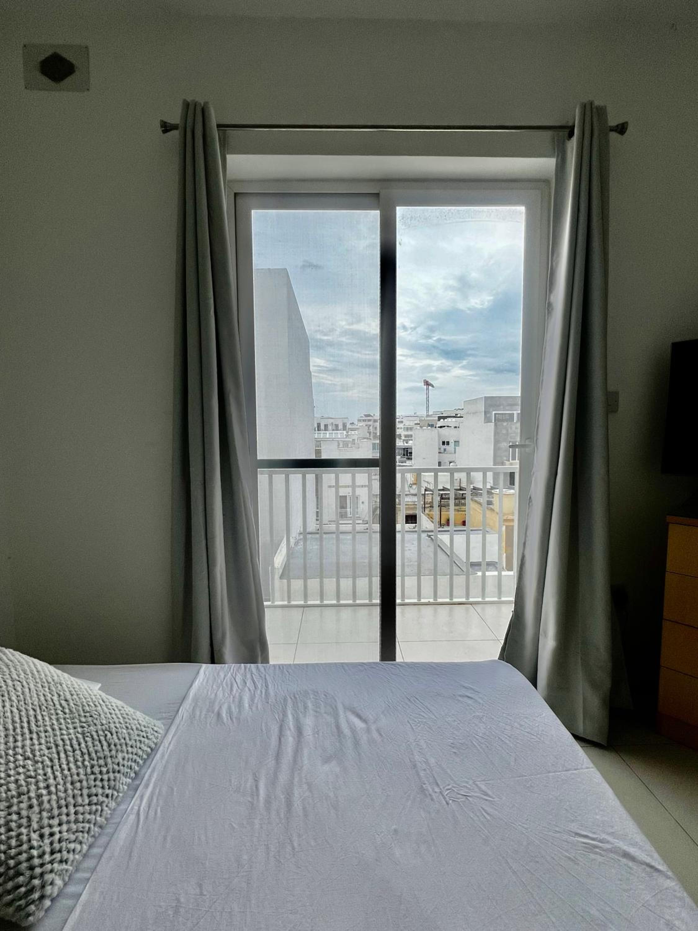 Double room 5min to Paceville view 5