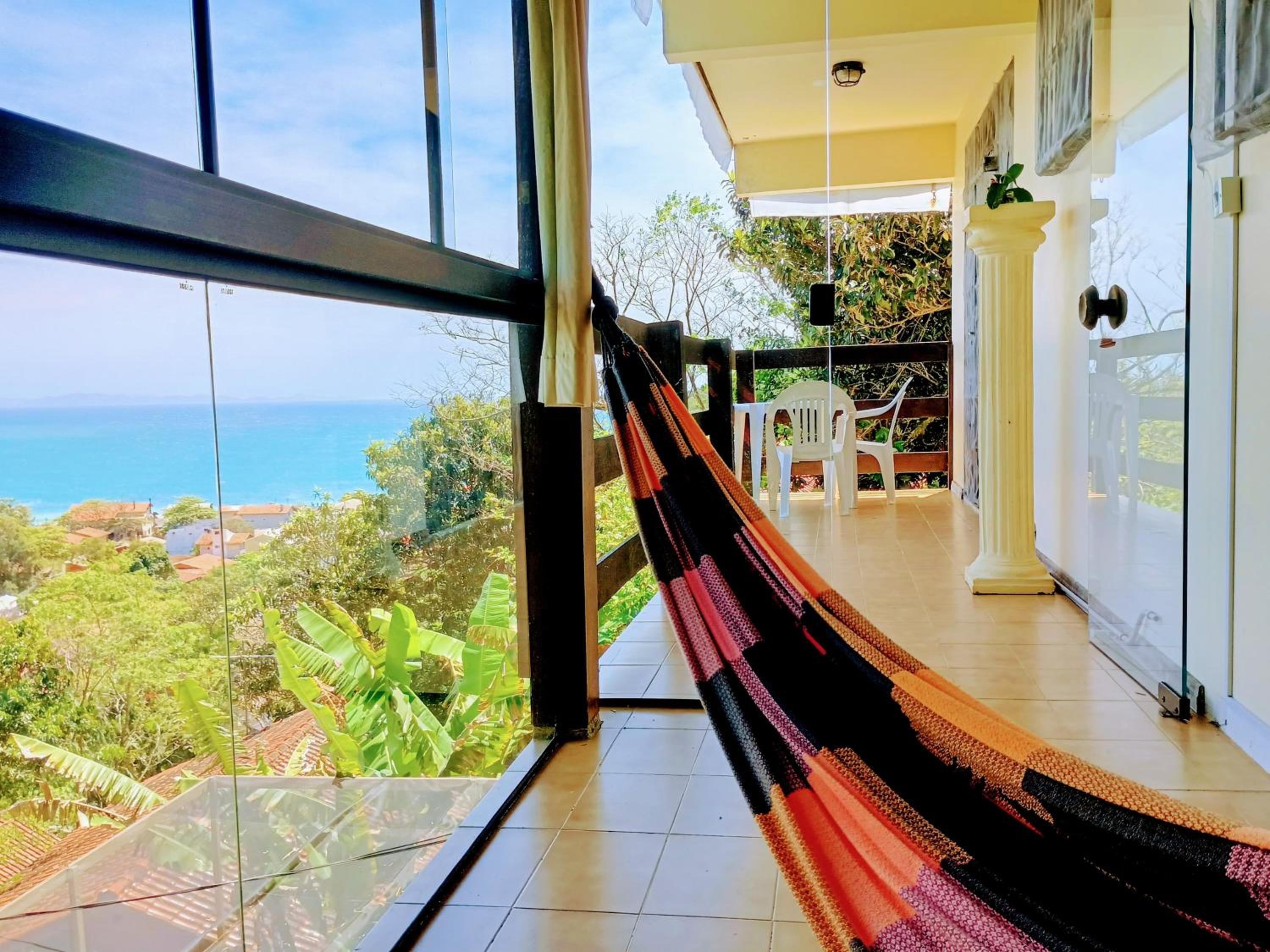 Casa 3 quartos com pôr do sol, vista 2 praias e natureza a 5min da praia da Lagoinha, Ponta das Canas