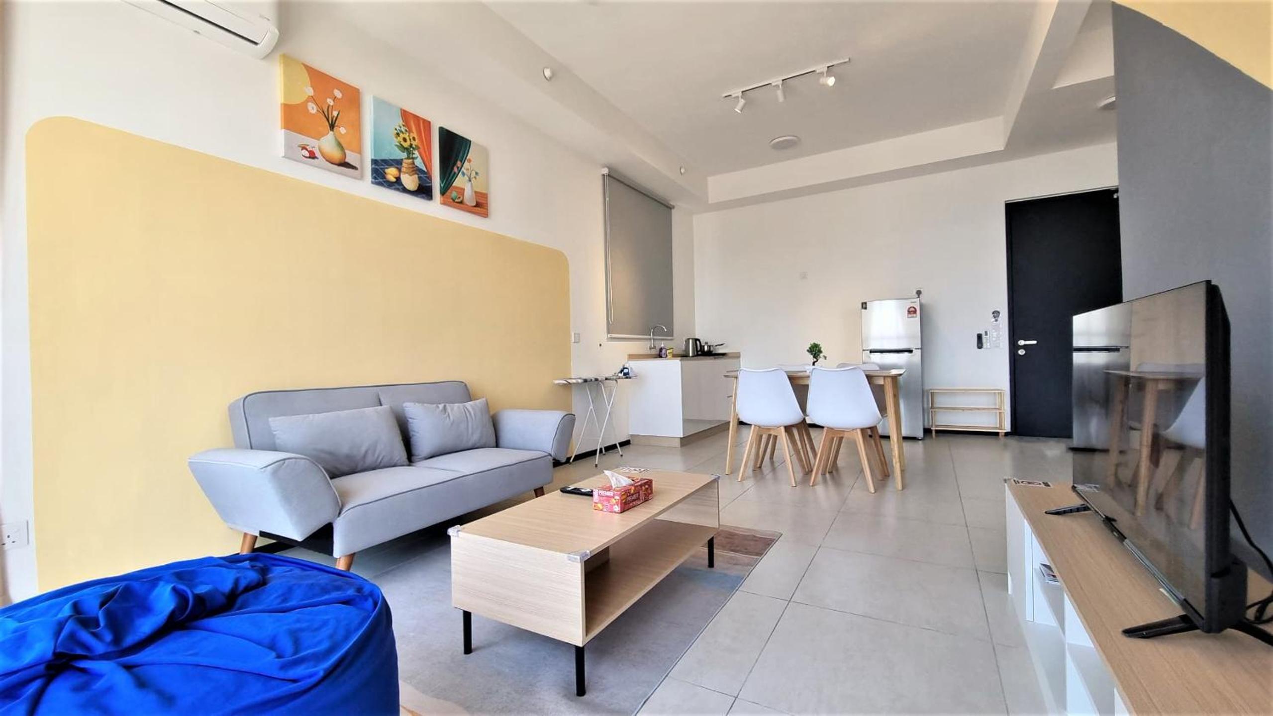 SoftGrey 2 Rooms Apartment, 4 plus 2 Pax at Urban Suites photo 2