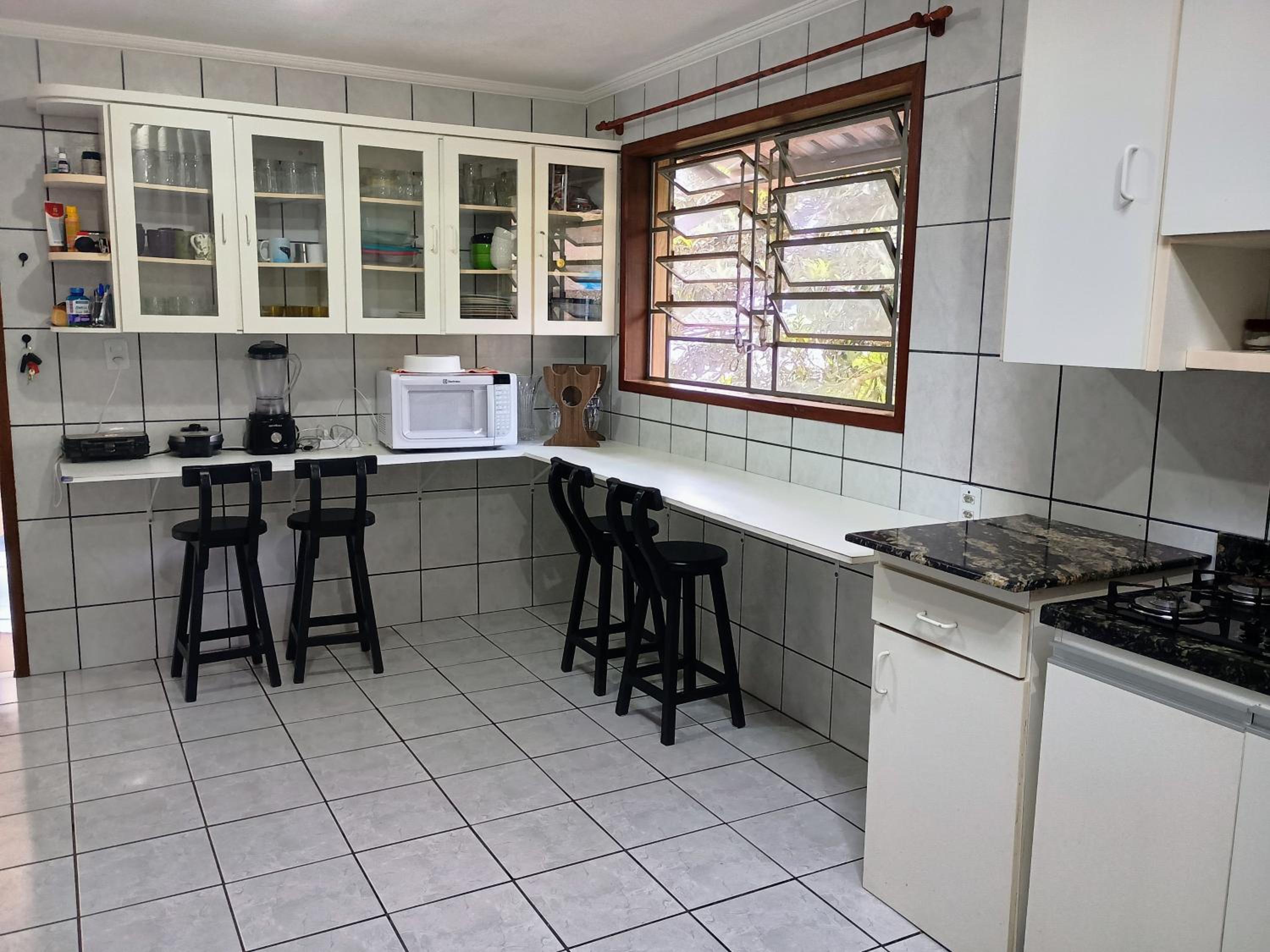 Casa 3 quartos com pôr do sol, vista 2 praias e natureza a 5min da praia da Lagoinha, Ponta das Canas