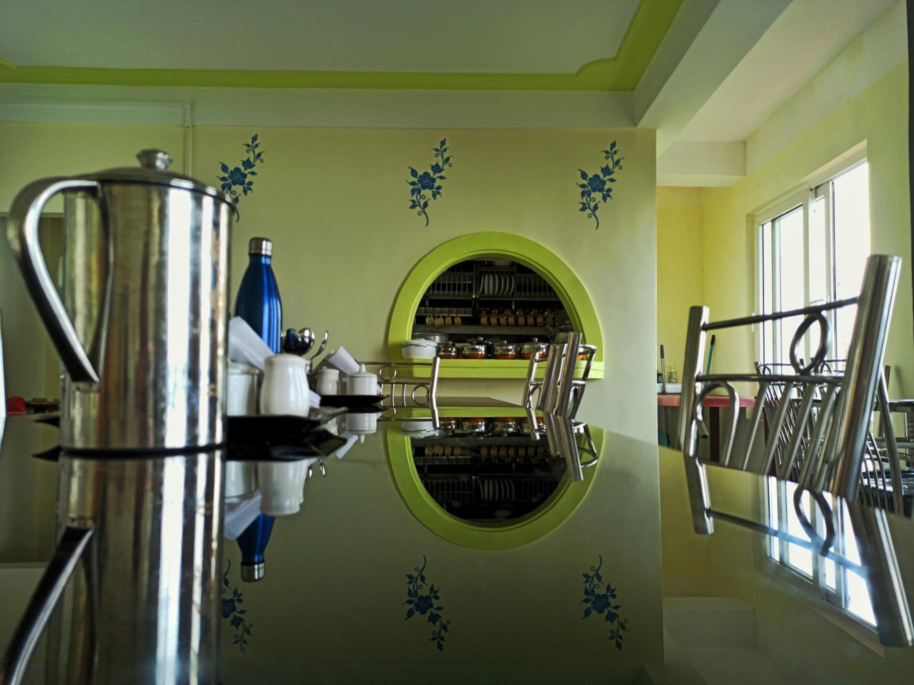 Ratna Homestay & Restaurant view 3