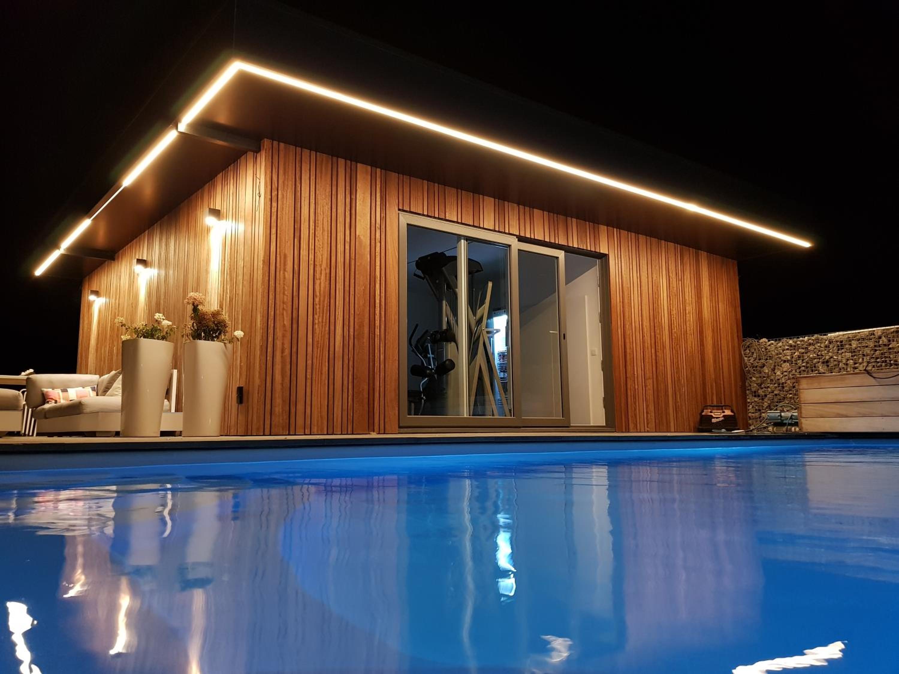 Akemi Holiday House