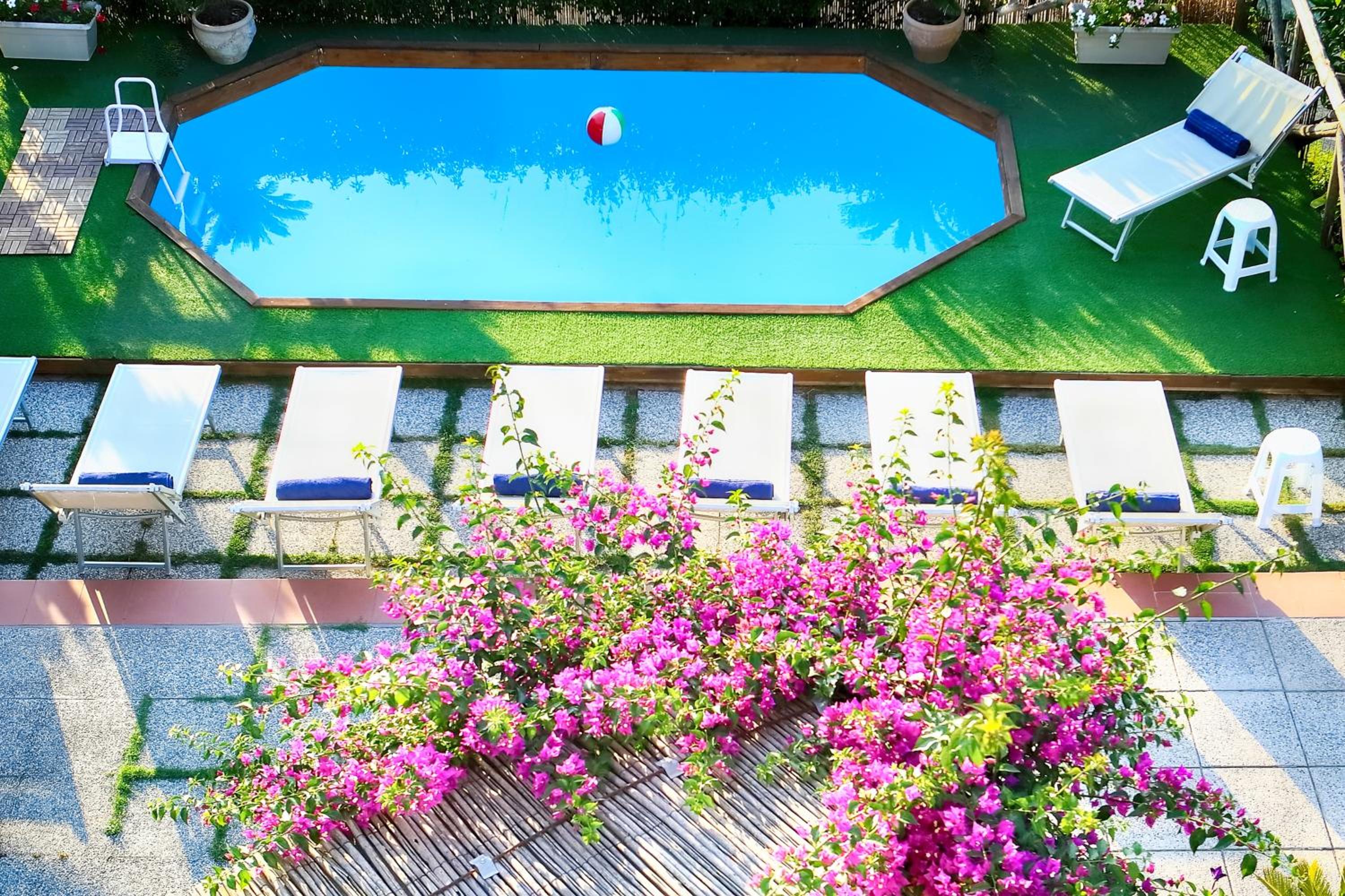 Amore Rentals - Villa Tina photo 2
