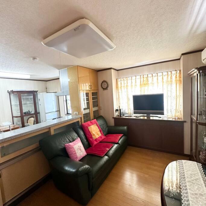 ookubo hills family home