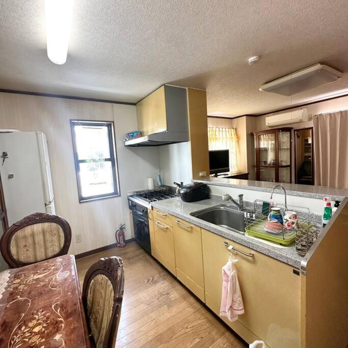 ookubo hills family home