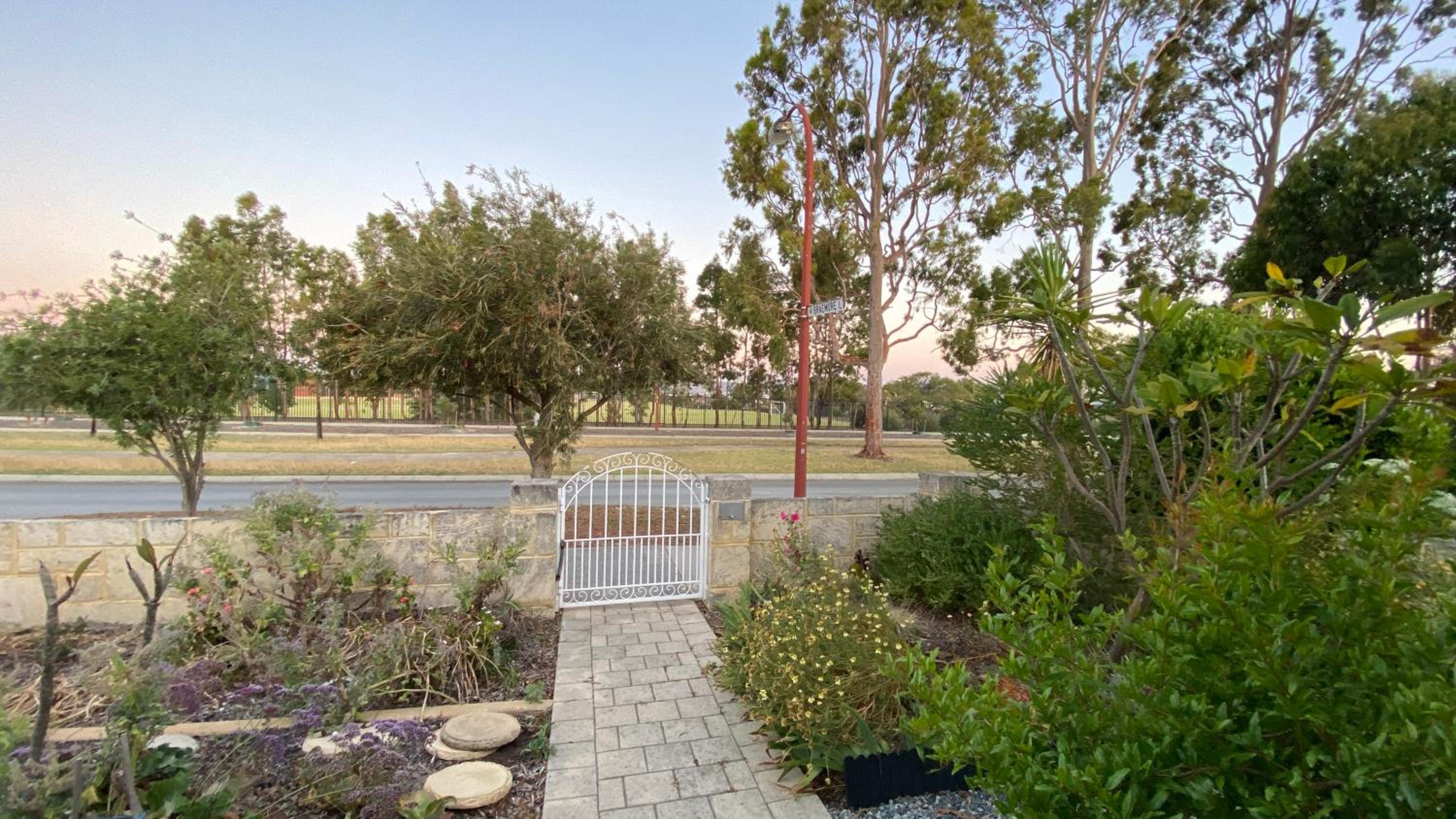 Family Retreat House Ellenbrook