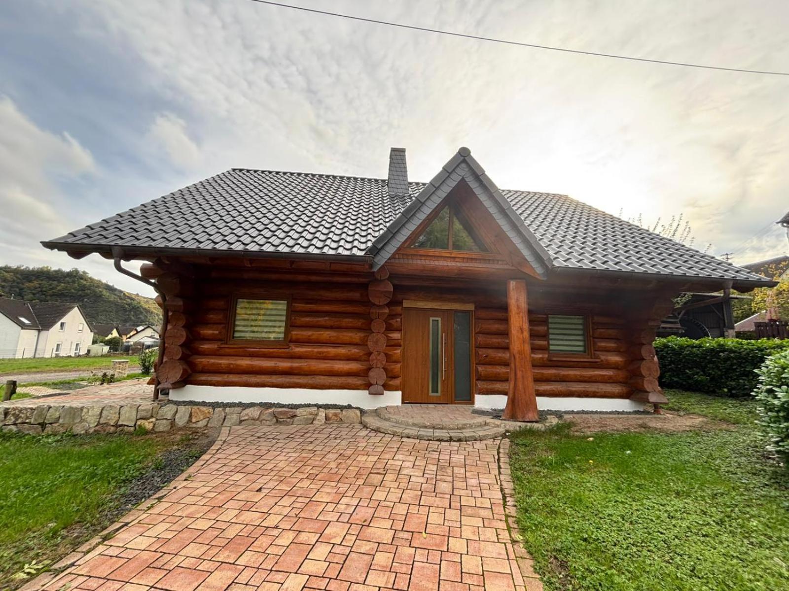 Chalet Nicole