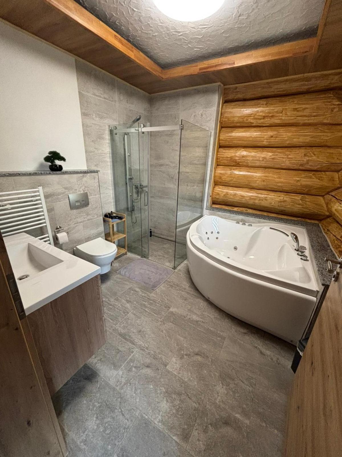 Chalet Nicole