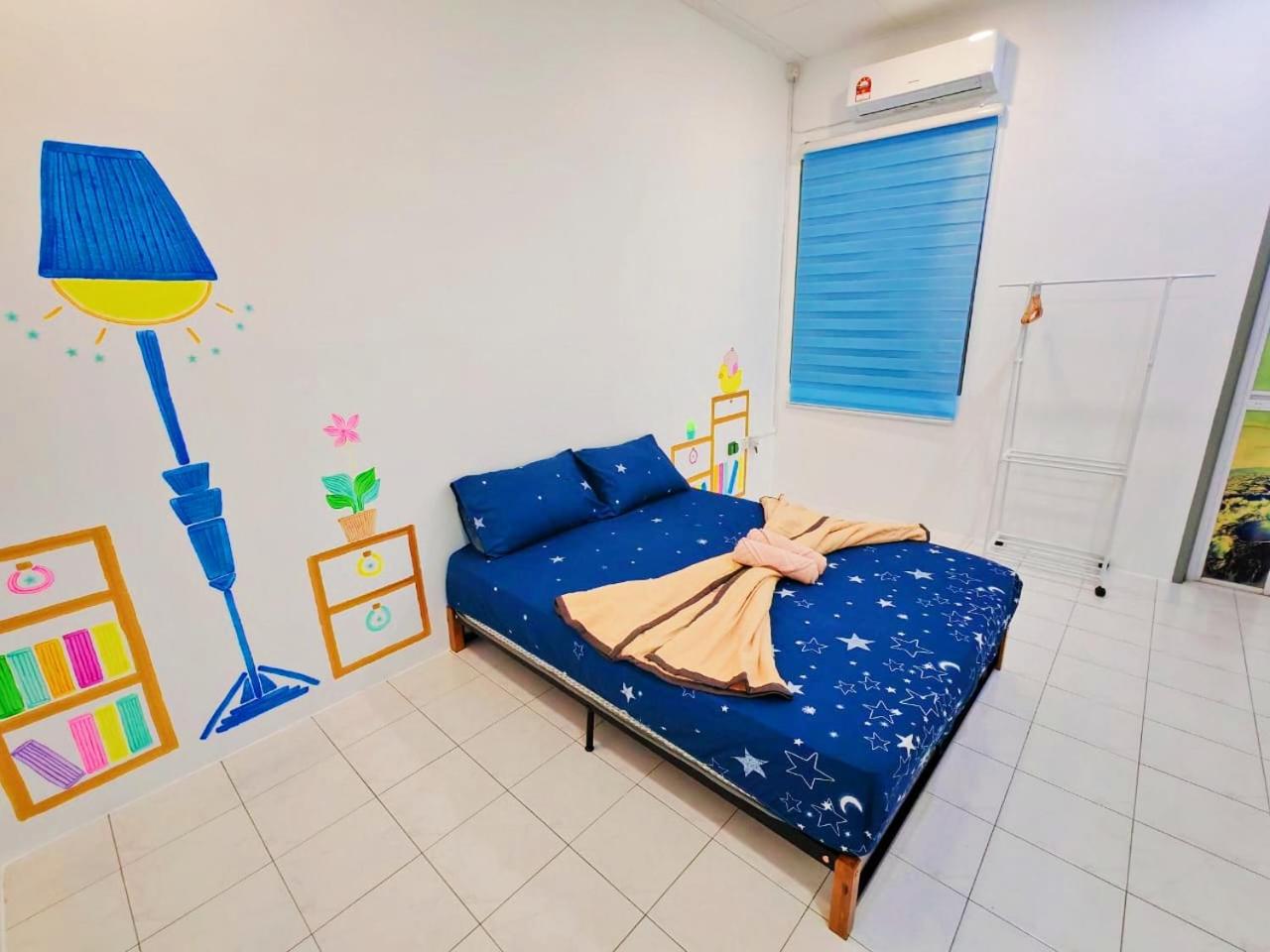 GOLDEN HOUSE ,1min to aeon, 7min to zoo,8min to lake gardens view 5