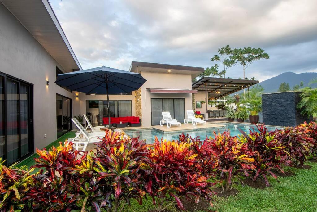 Villa Graceland - Arenal Volcano View