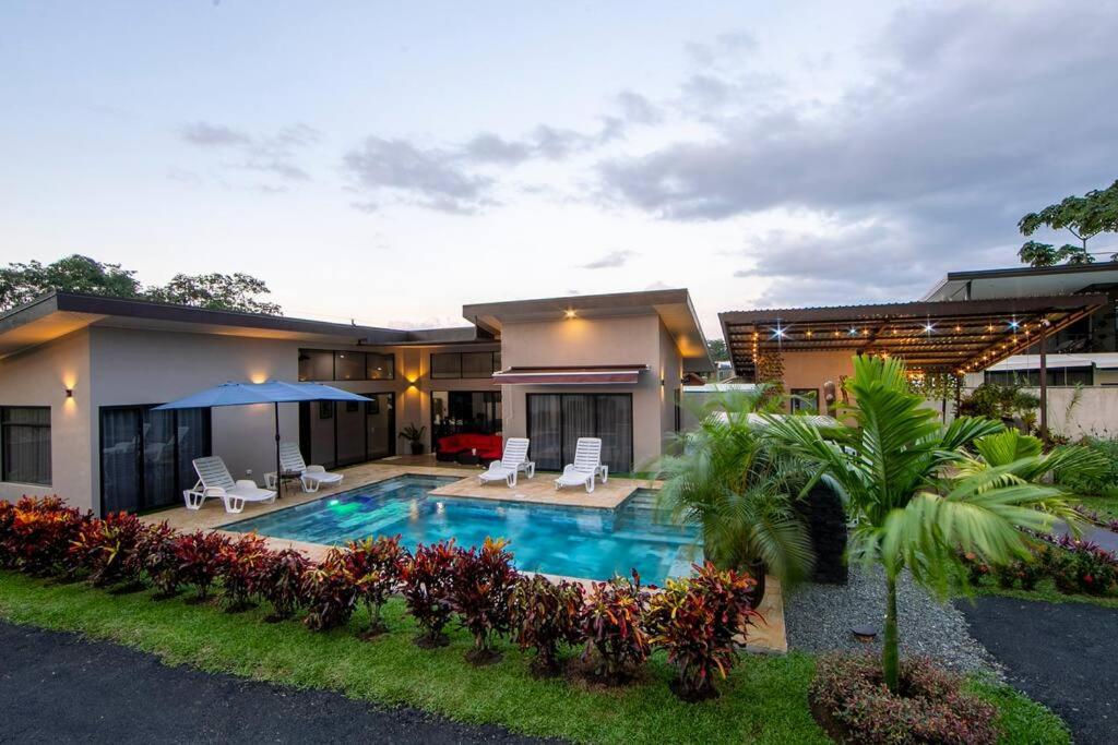 Villa Graceland - Arenal Volcano View