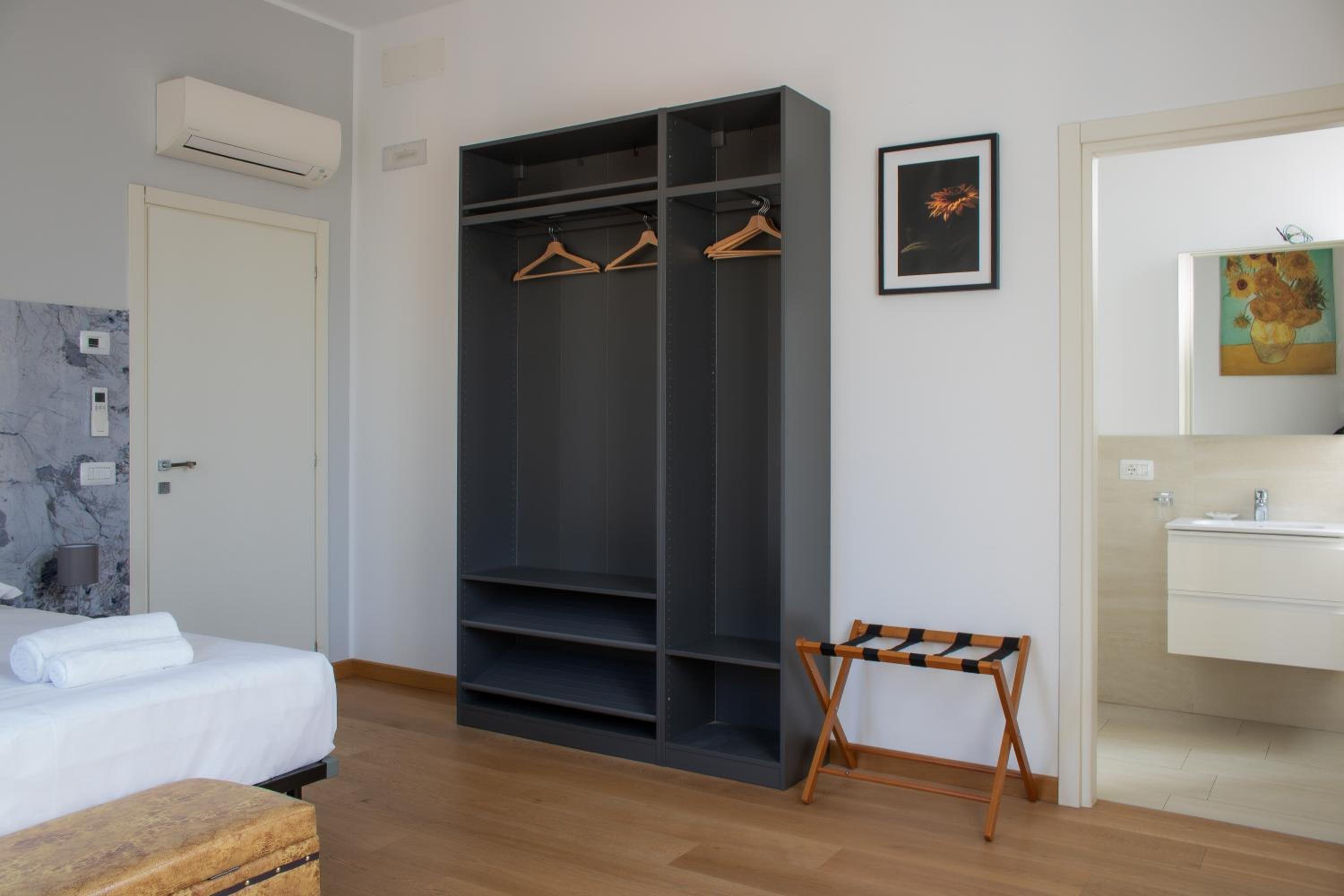 RRRapido Holy Suites and Rooms - Via Sardegna