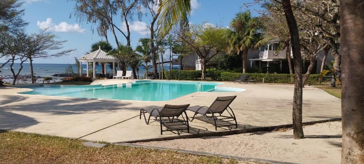 Holiday Sunset Beach Villa